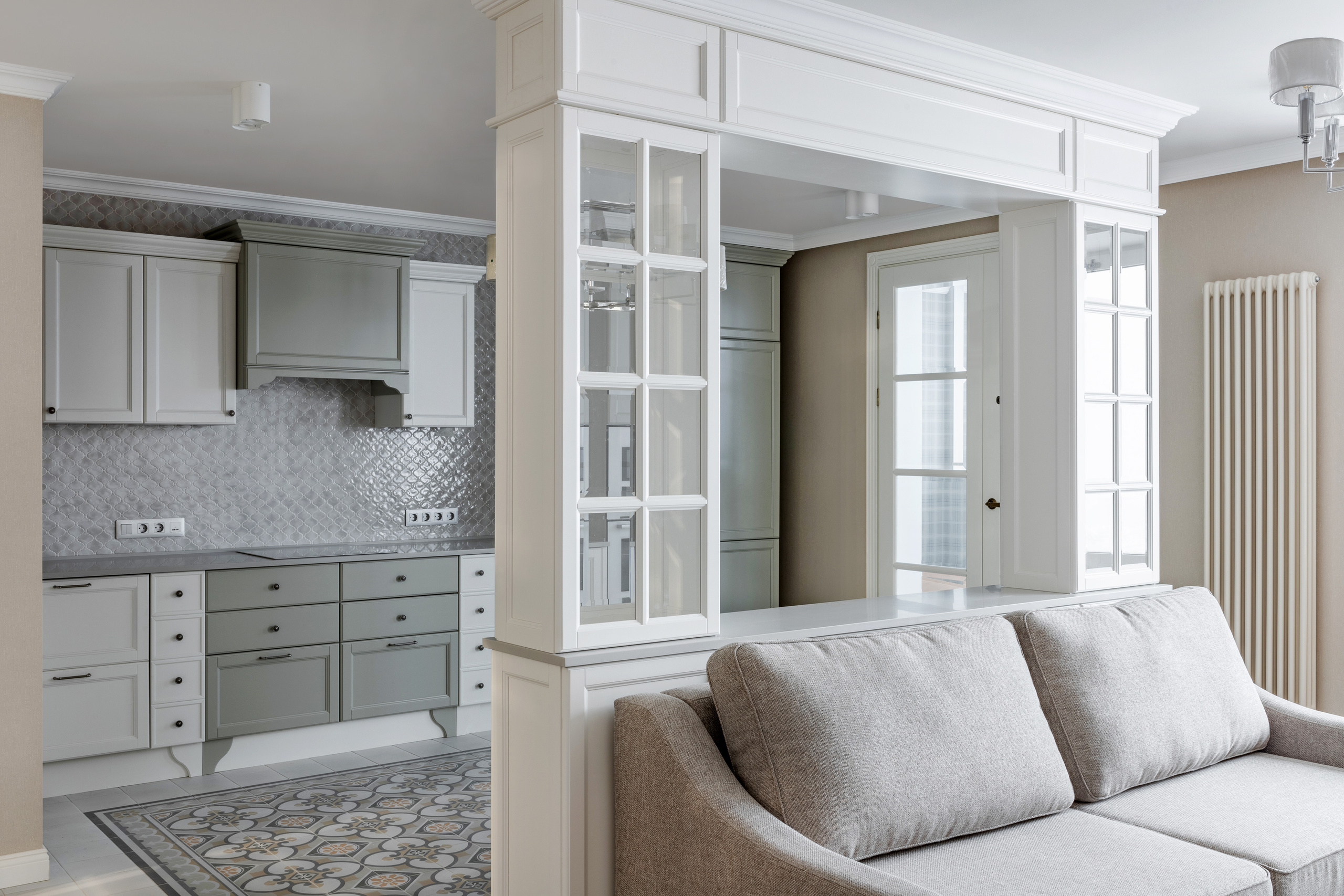 Интерьер в квартире (кухня, прихожая). Декабрь 2021. Фотограф Пермь. Свадьбы. Семья и дети, школа, д. сад. Фотокниги