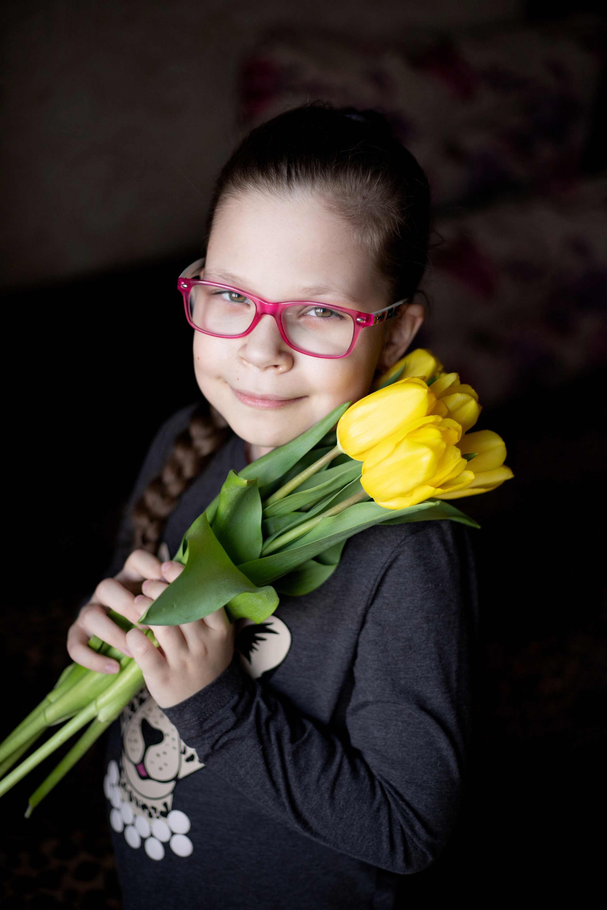 Домашняя съёмка. 8 Марта. Миланочка, Юля, Вероника. Март 2022. Фотограф Пермь. Свадьбы. Семья и дети, школа, д. сад. Фотокниги