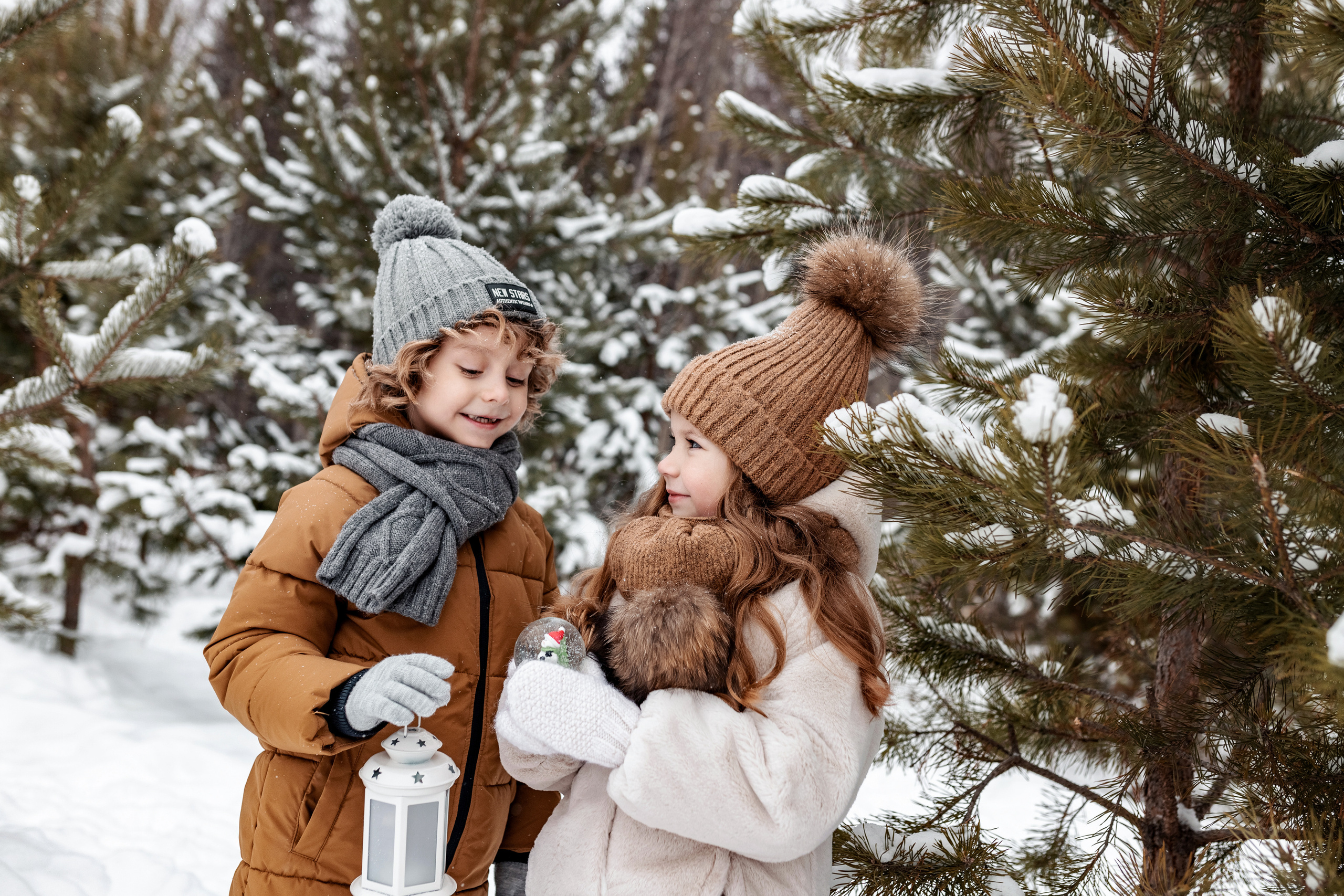 Черняевский лес. Февраль 2022. Глеб и Марго. Фотограф Пермь. Свадьбы. Семья и дети, школа, д. сад. Фотокниги