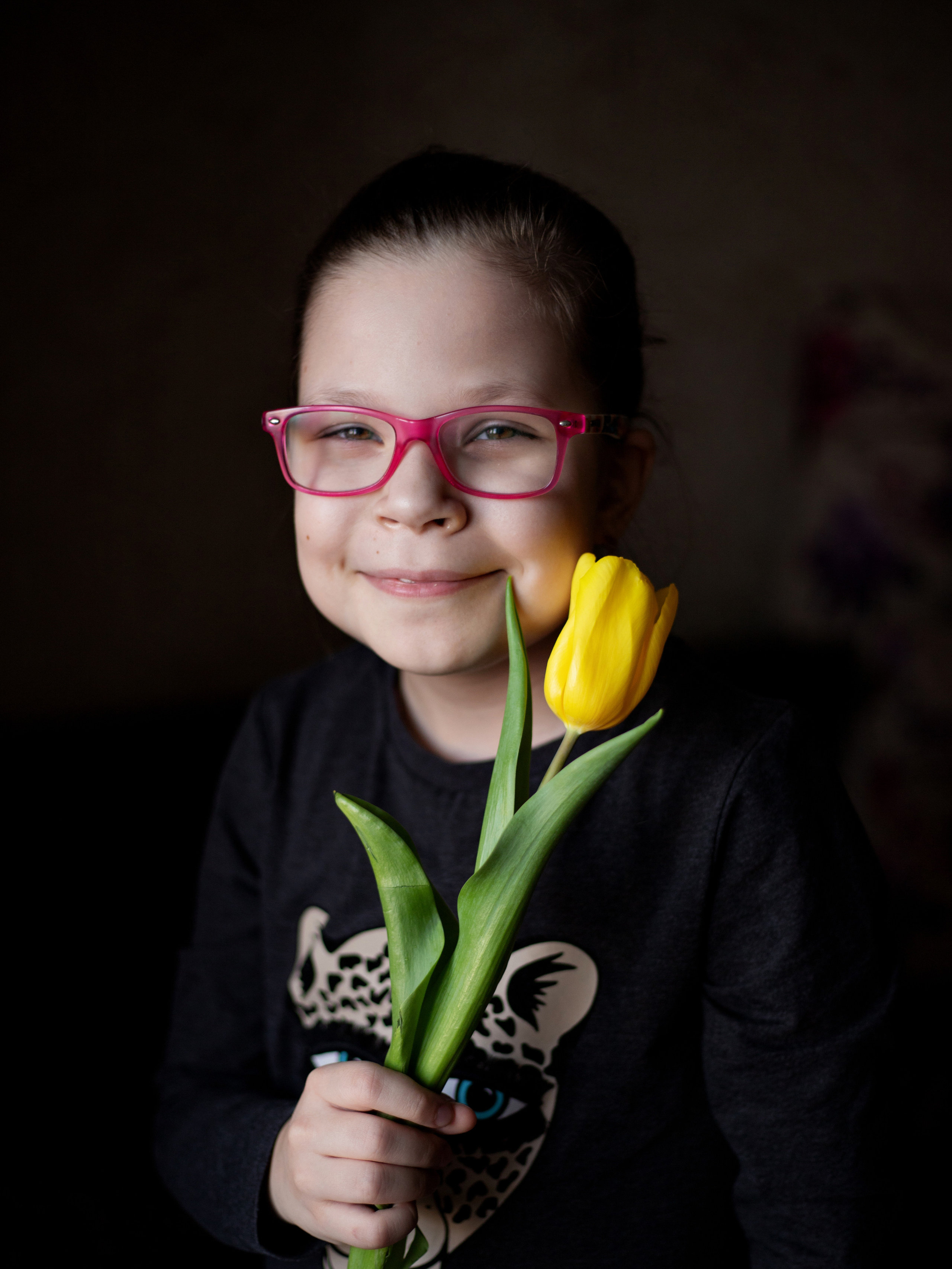 Домашняя съёмка. 8 Марта. Миланочка, Юля, Вероника. Март 2022. Фотограф Пермь. Свадьбы. Семья и дети, школа, д. сад. Фотокниги