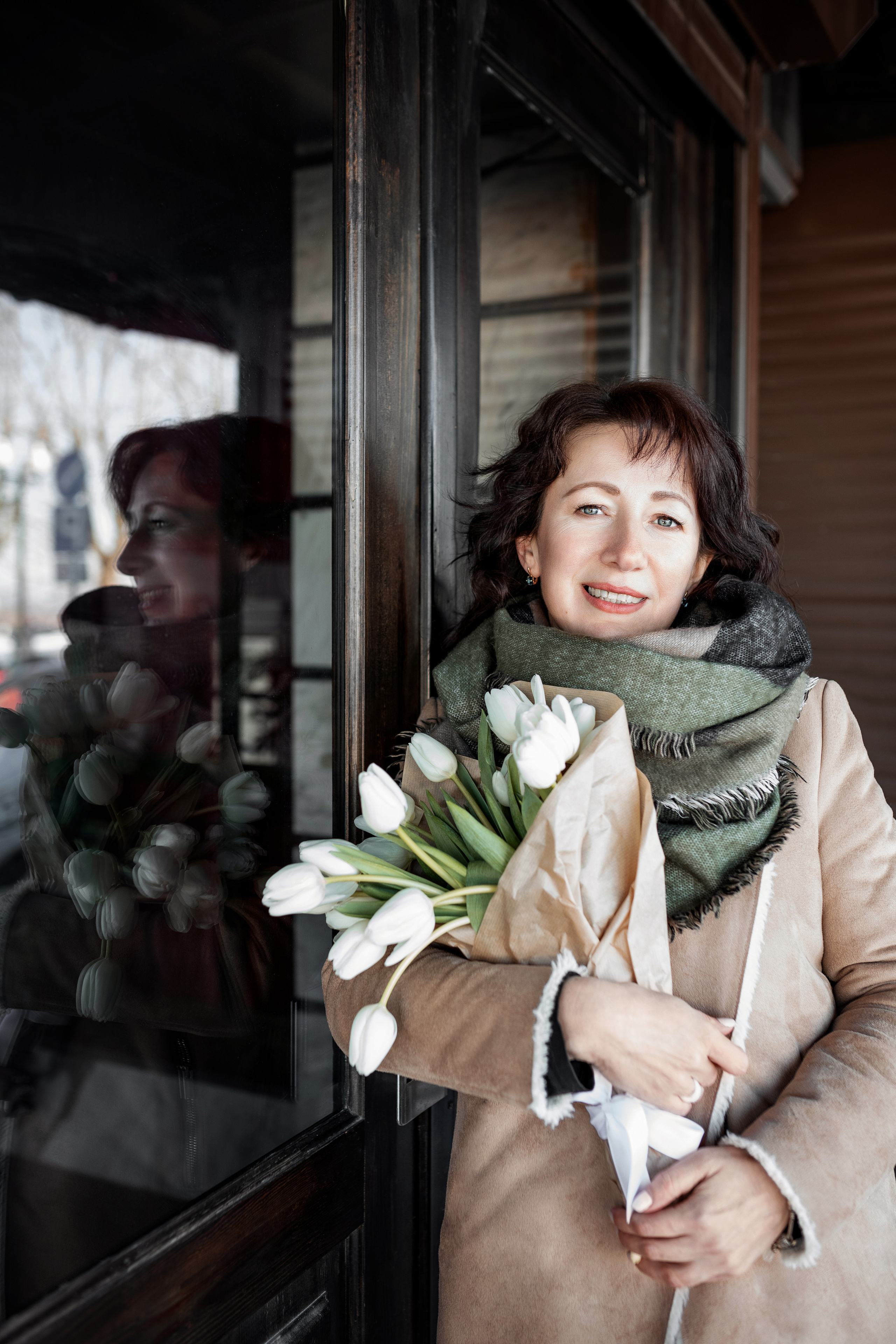 Проект к 8 марта «Прогулка с тюльпанами». Ирина. Надежда. Февраль 2022. Фотограф Пермь. Свадьбы. Семья и дети, школа, д. сад. Фотокниги