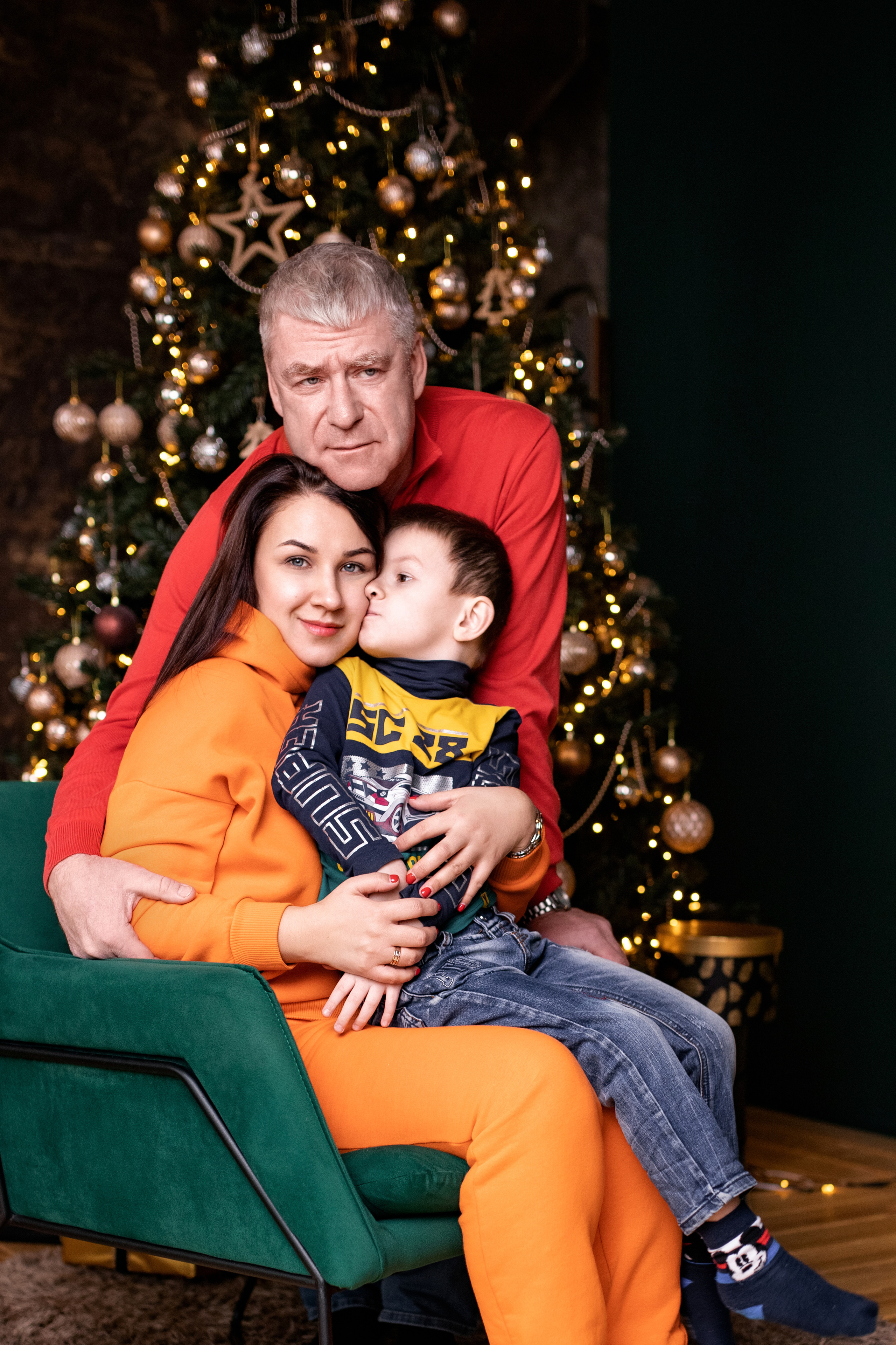 Студия Престиж. Зал Мега. Семья Журковских. Ноябрь 2021. Фотограф Пермь. Свадьбы. Семья и дети, школа, д. сад. Фотокниги