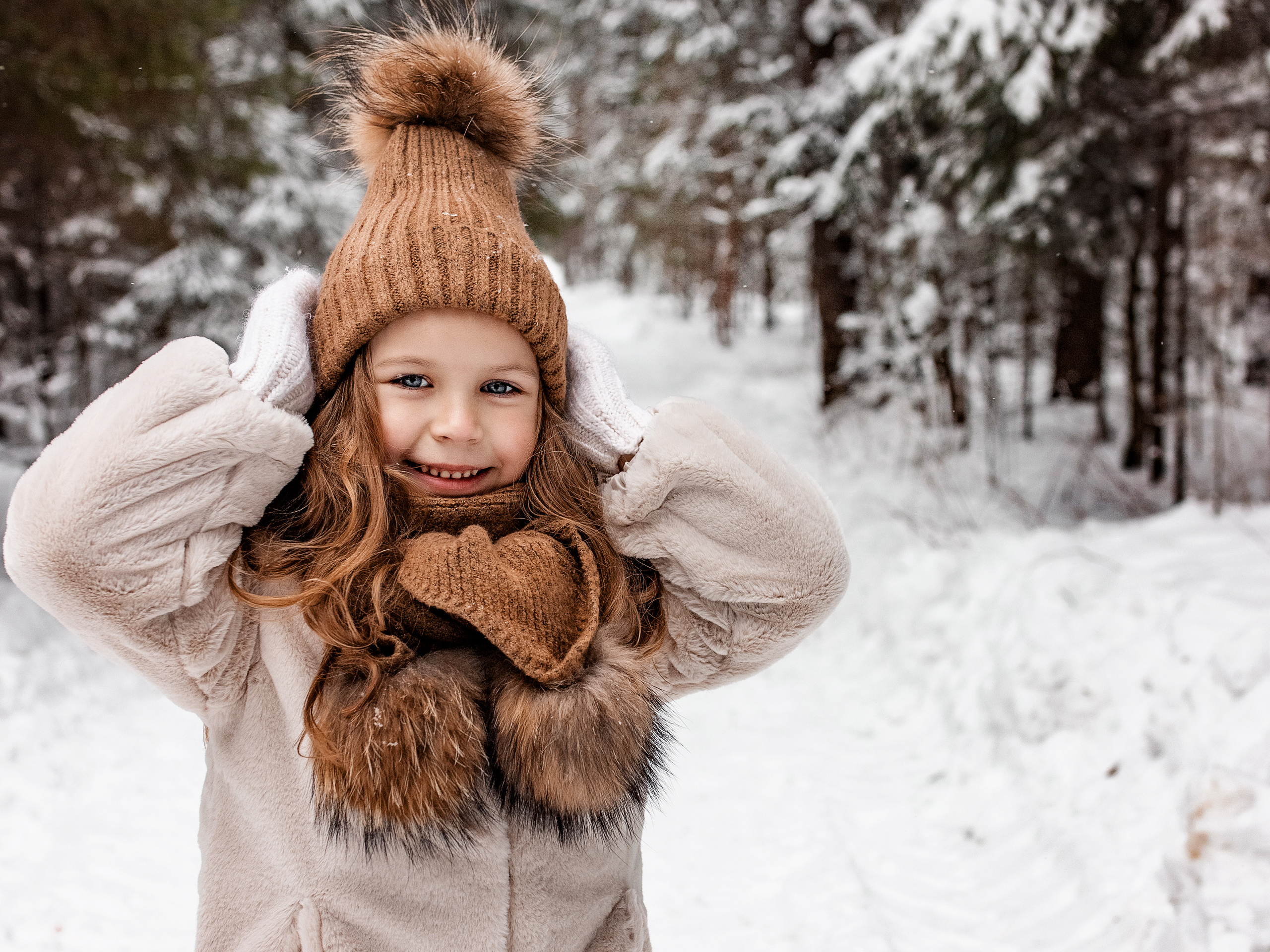 Черняевский лес. Февраль 2022. Глеб и Марго. Фотограф Пермь. Свадьбы. Семья и дети, школа, д. сад. Фотокниги
