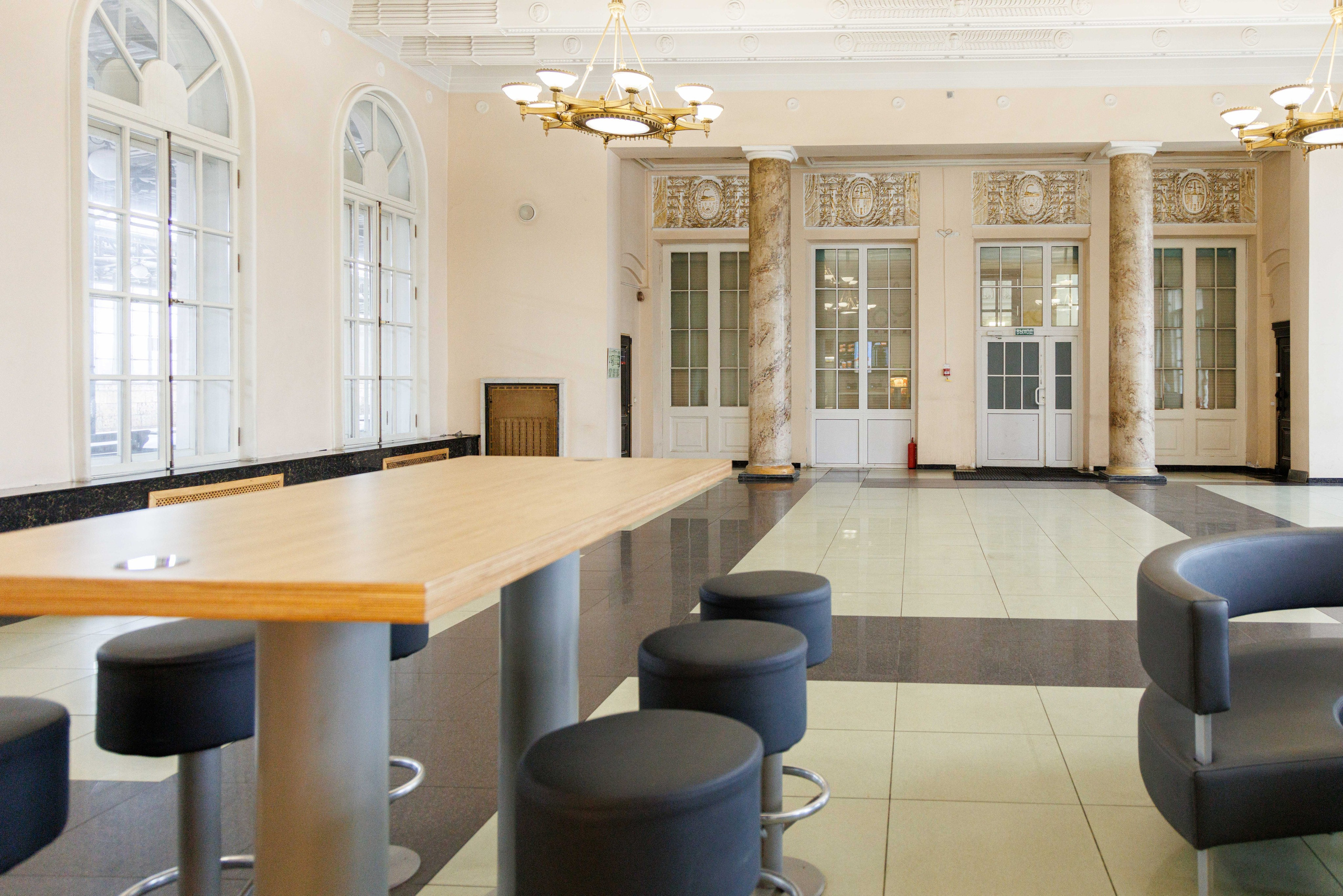 Вкусно и точка в г. Пушкин. Фотограф Балаев Михаил