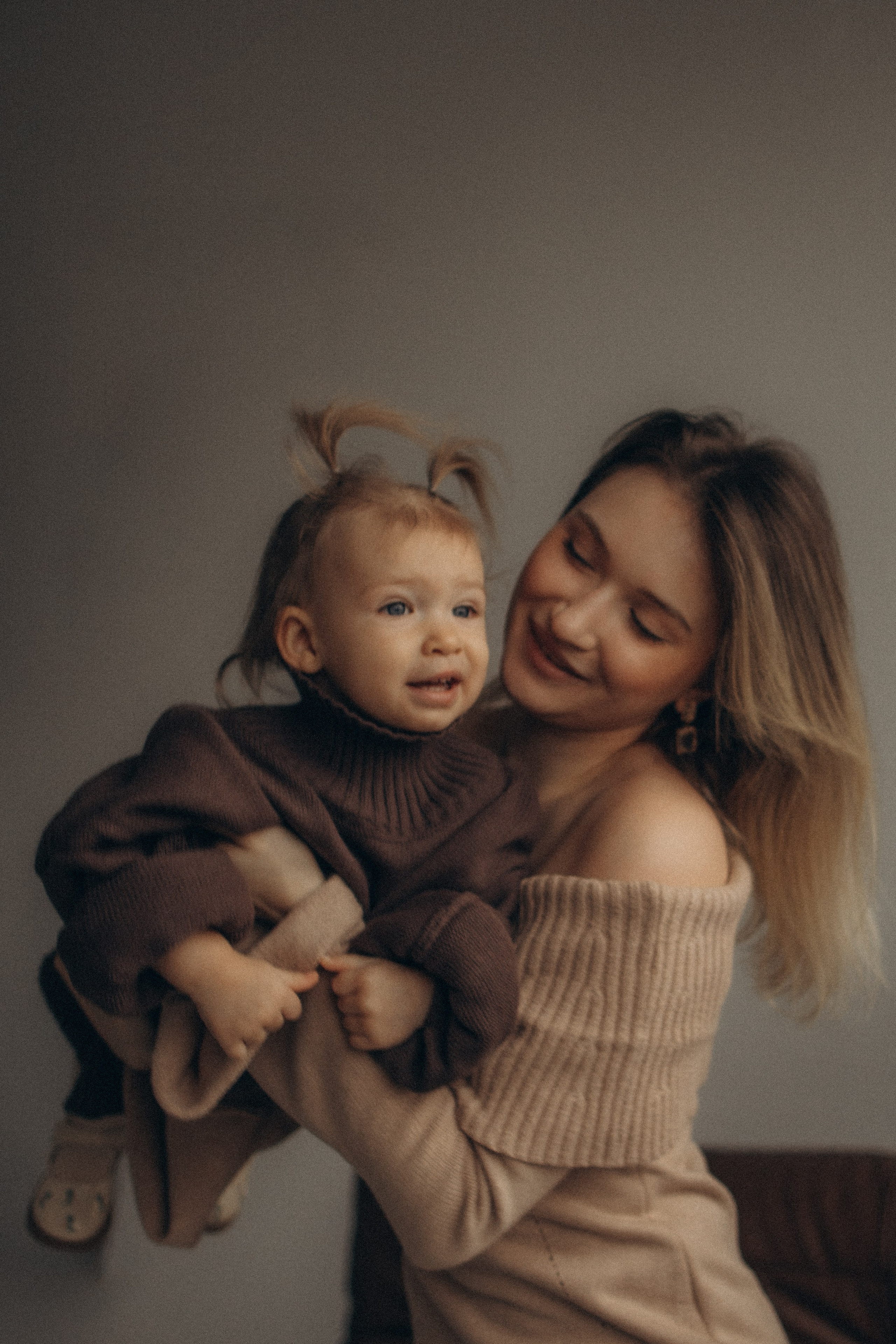 Алена и Сонечка. Фотокарточки о вас и о большой любви!