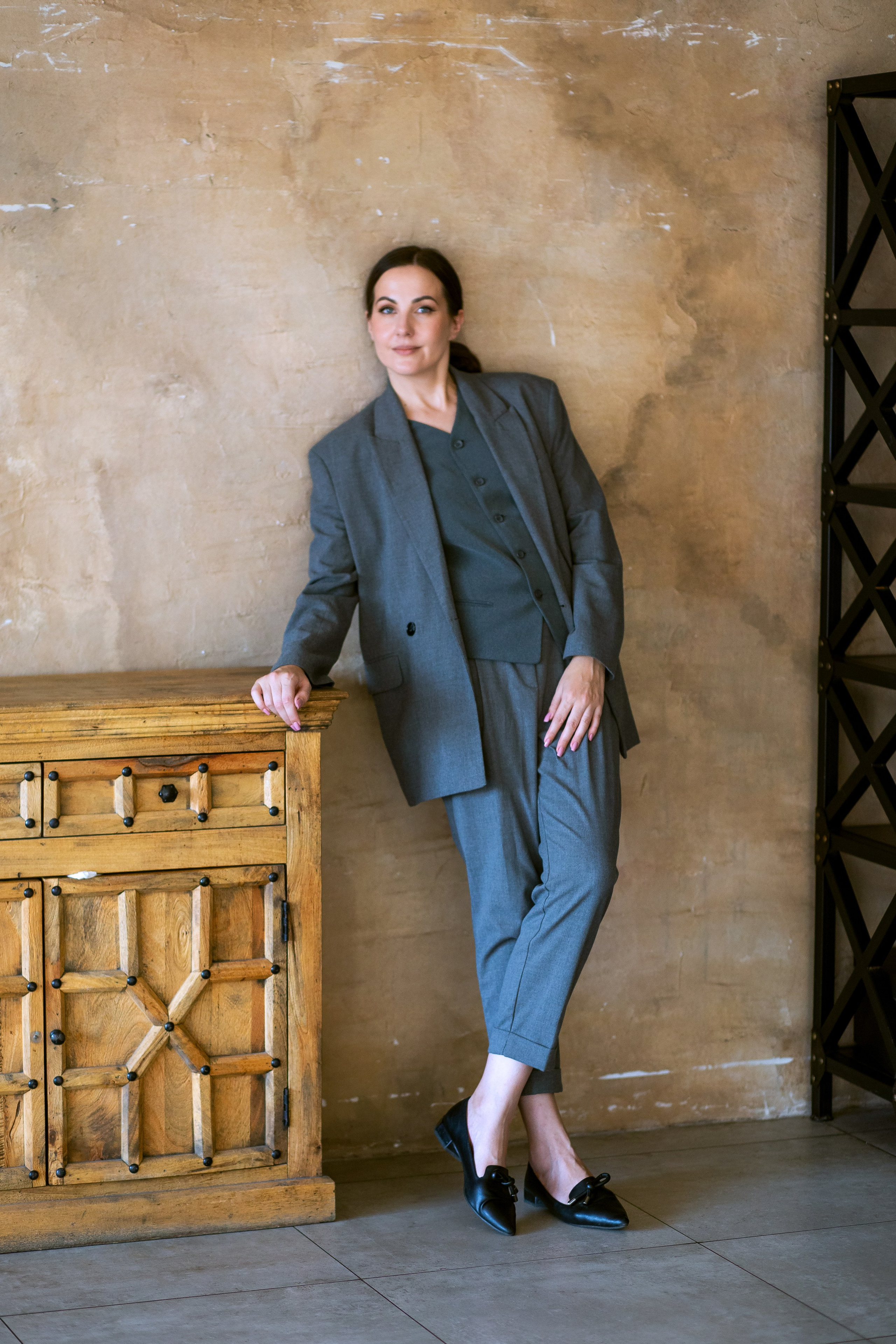 Деловой женский портрет в студии. Семейный фотограф в Москве Влада Лунина