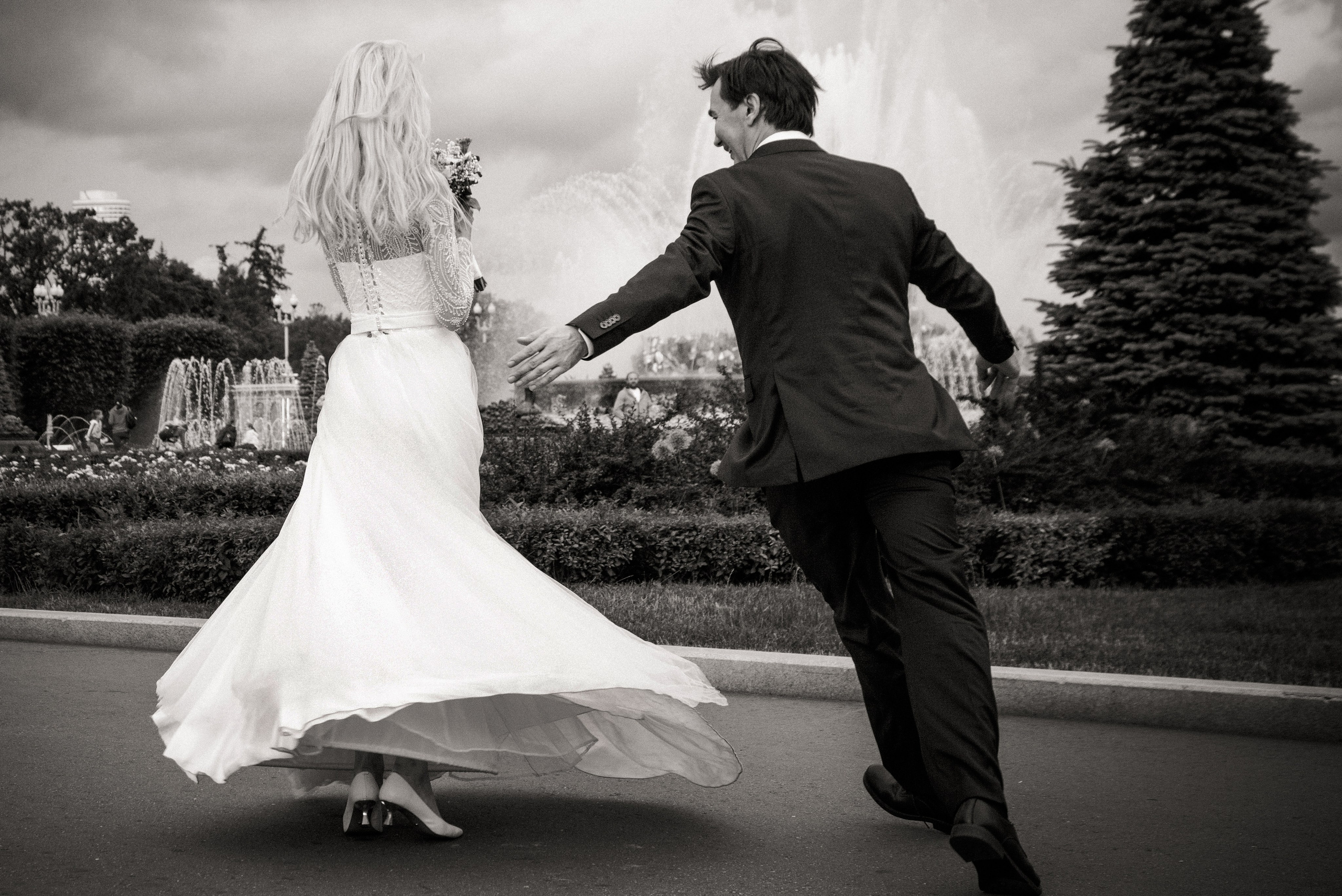 Свадебная фотосессия на ВДНХ. Свадебный и семейный фотограф в Москве и Подмосковье Лариса Козлова