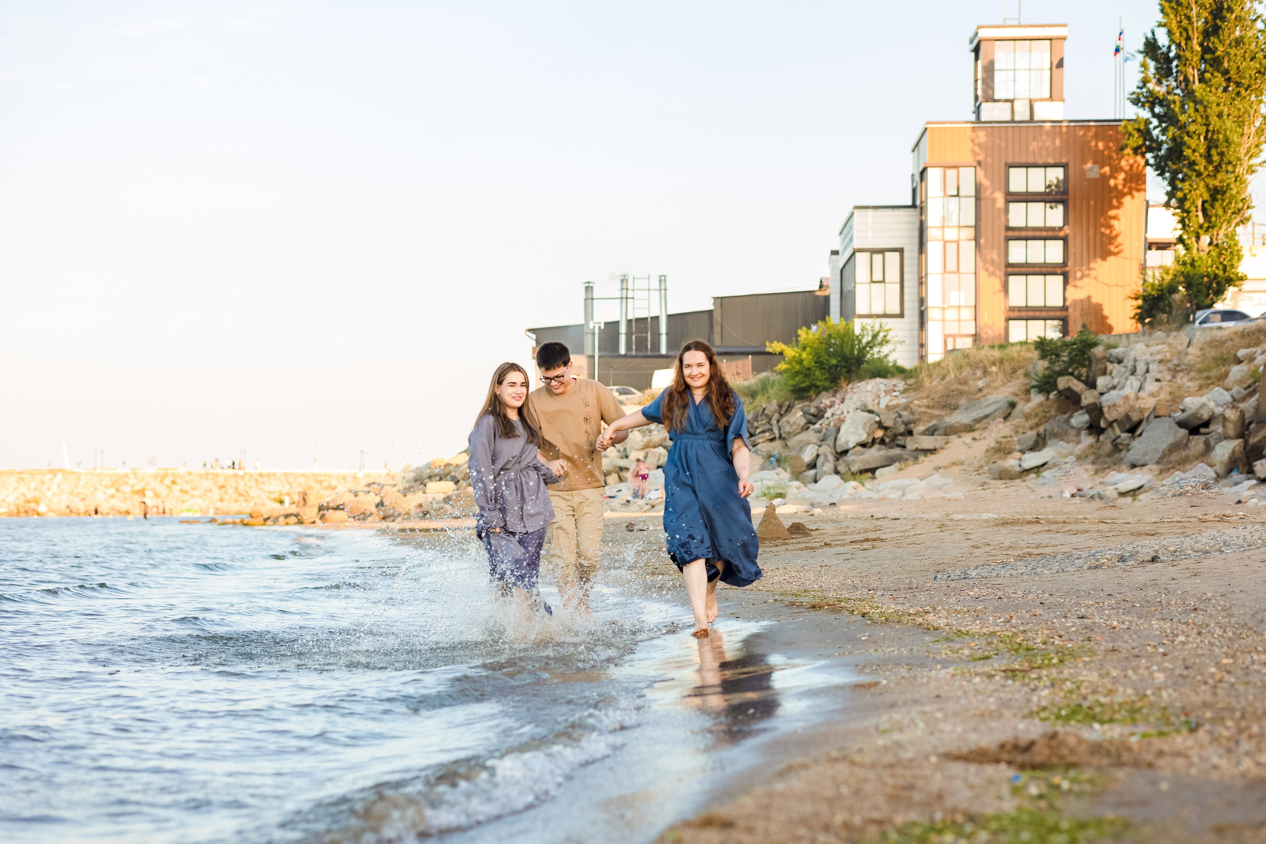 Прогулка у моря. Свадебный и семейный фотограф в Каспийске Алёна Нурмагомедова