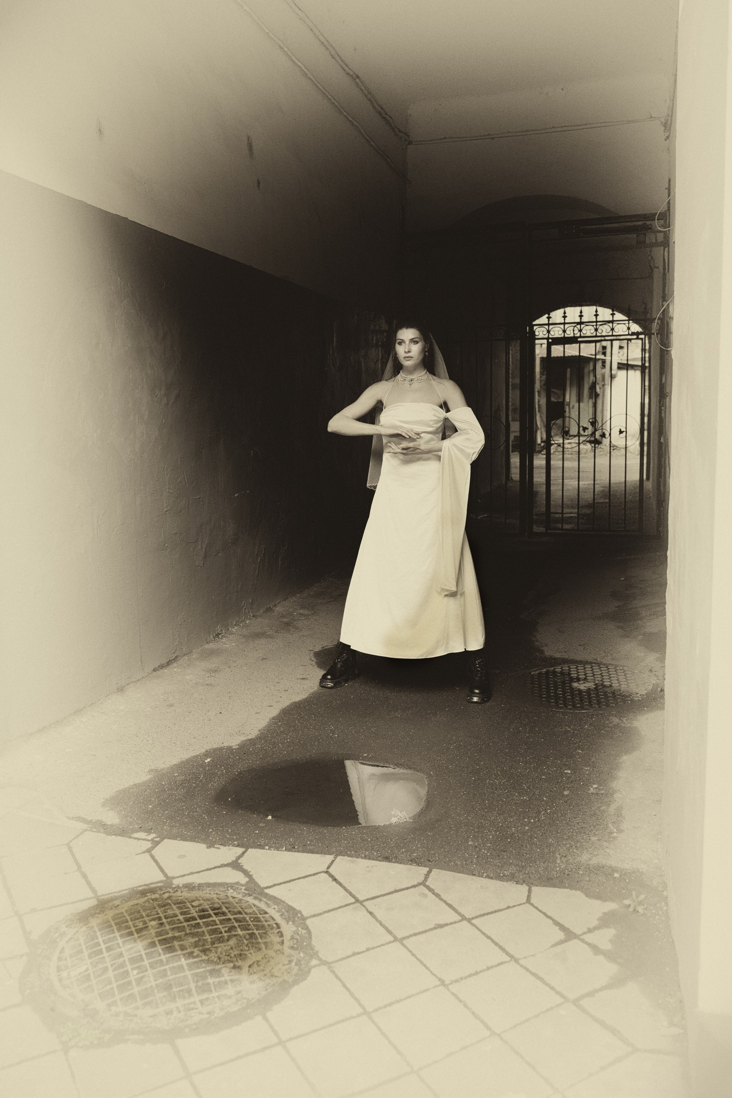 СБЕЖАВШАЯ НЕВЕСТА (история в каждом кадре). Главная