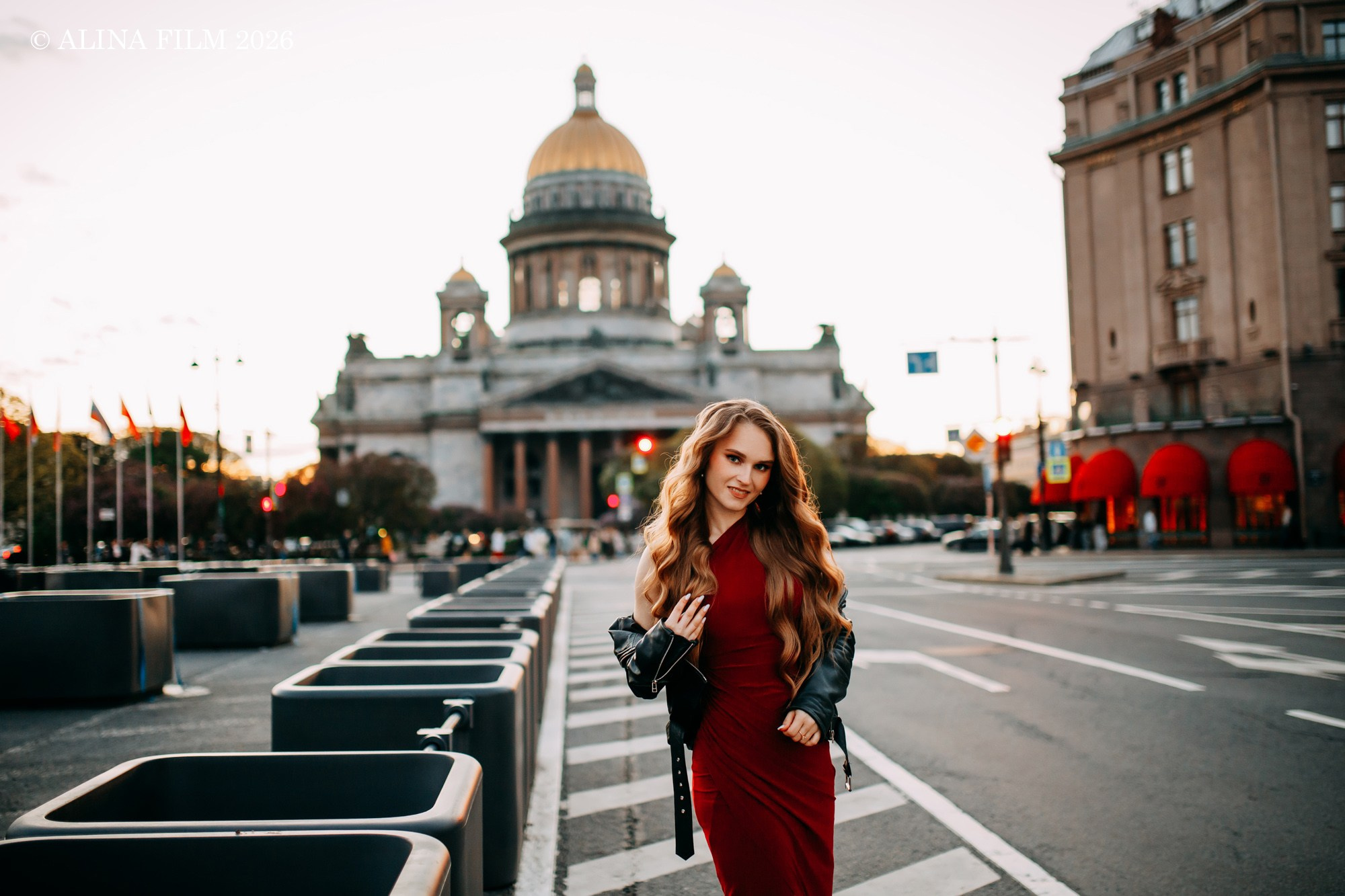 Фотосессия на крыше с видом на Исаакиевский собор. Фотограф в Санкт-Петербурге Alina Film