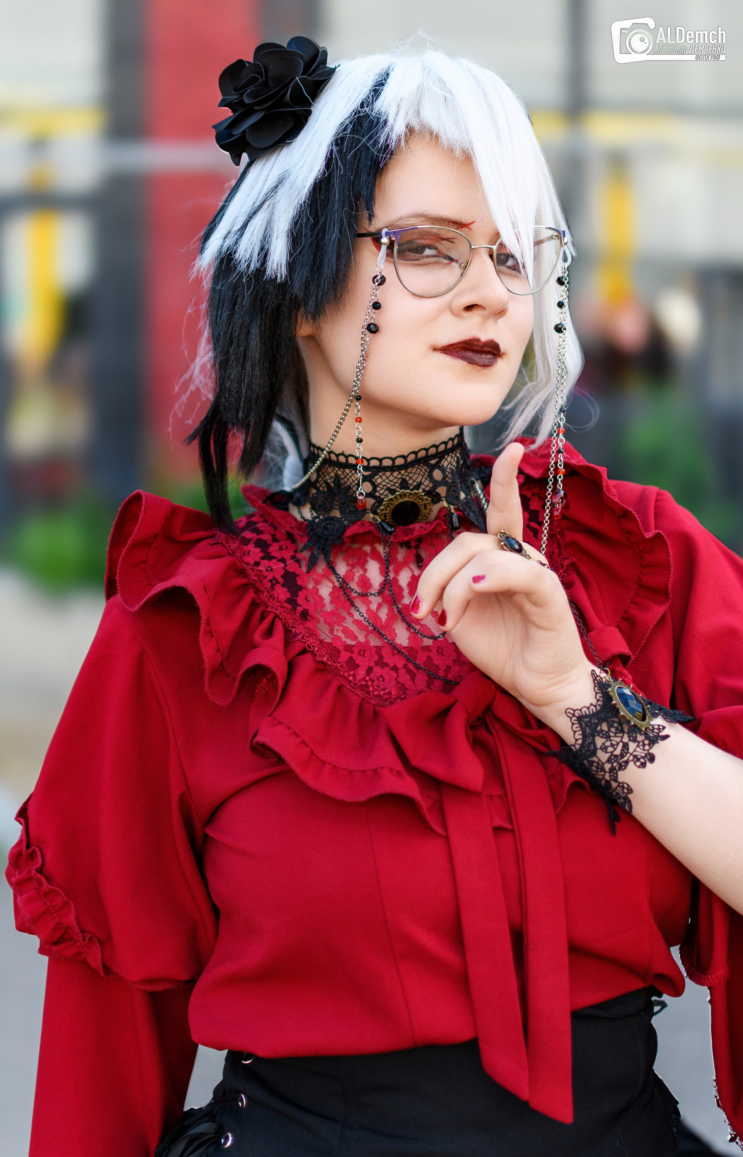 Аниме картинки персонажей и косплей фото в России Москве