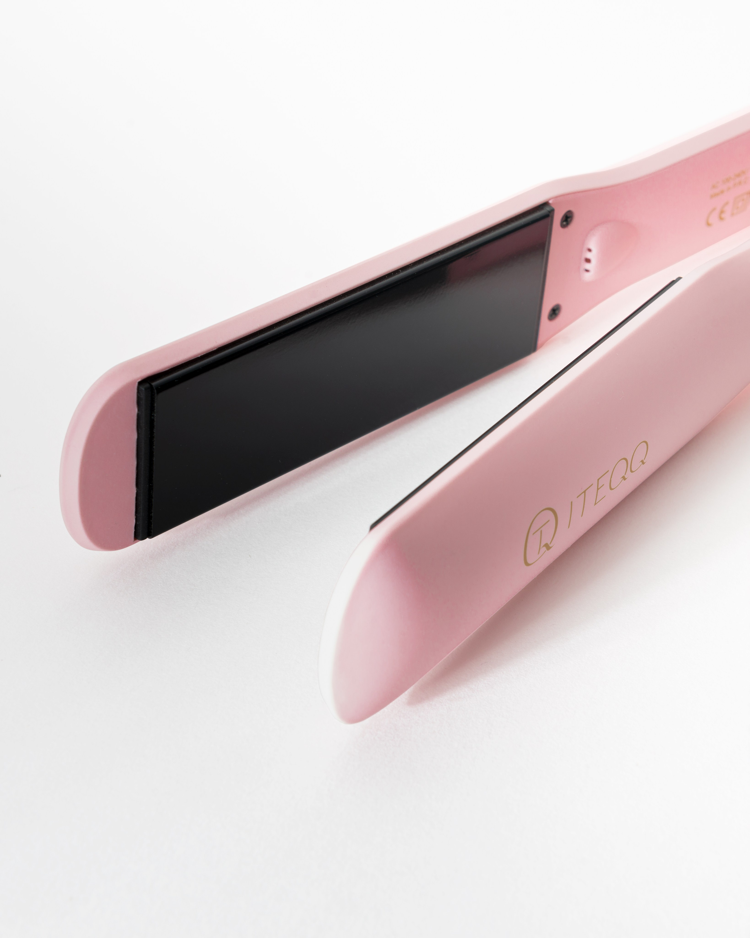 Каталог для ITEQQ. Коммерческий фотограф в Москве Билуши Василиса