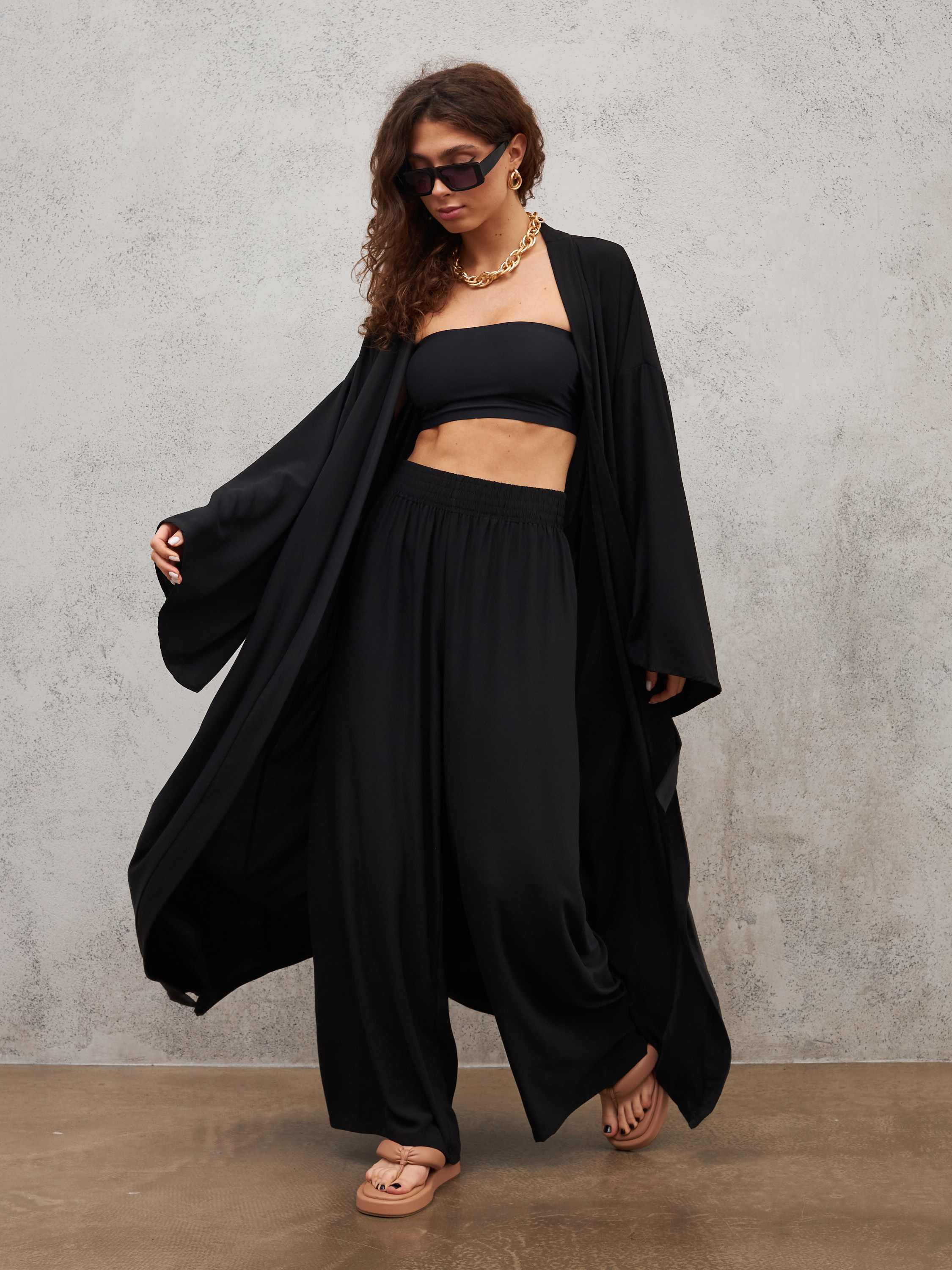 Фотосъемка кимоно Екатеринбург Wildberries ВБ Ozon Озон фотосессия одежды Екб заказать цена фотосъемка товара WB халаты карточки товара. Фотограф Екатеринбург Анастасия Жерновская | Маркетплейсы и нейрофото