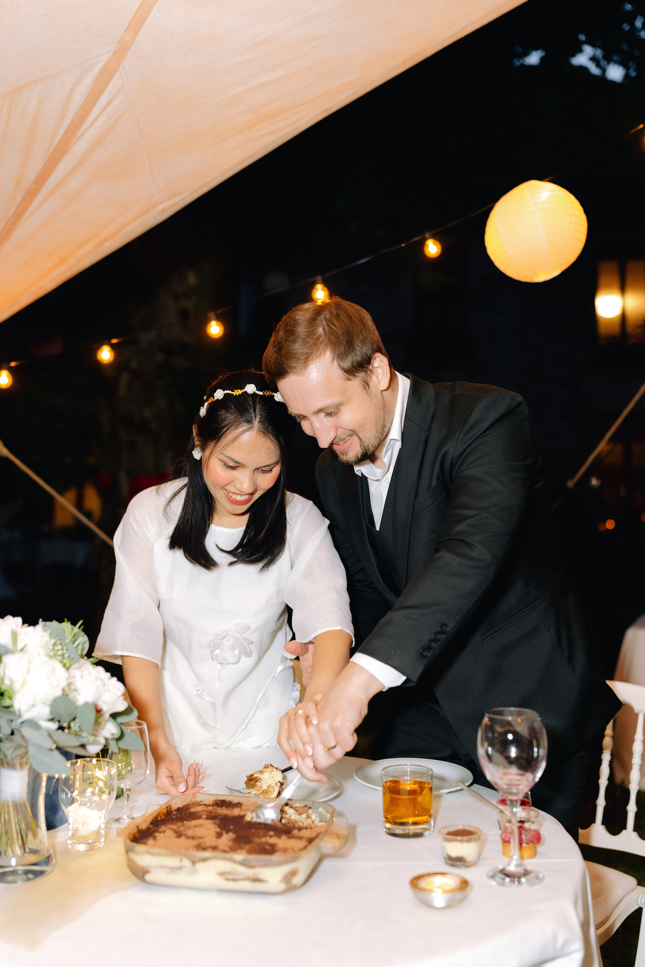 Nhi & Samuel | courtyard. Photographe de Mariage Professionnelle — Genève & Suisse Romande | Tanya Creator