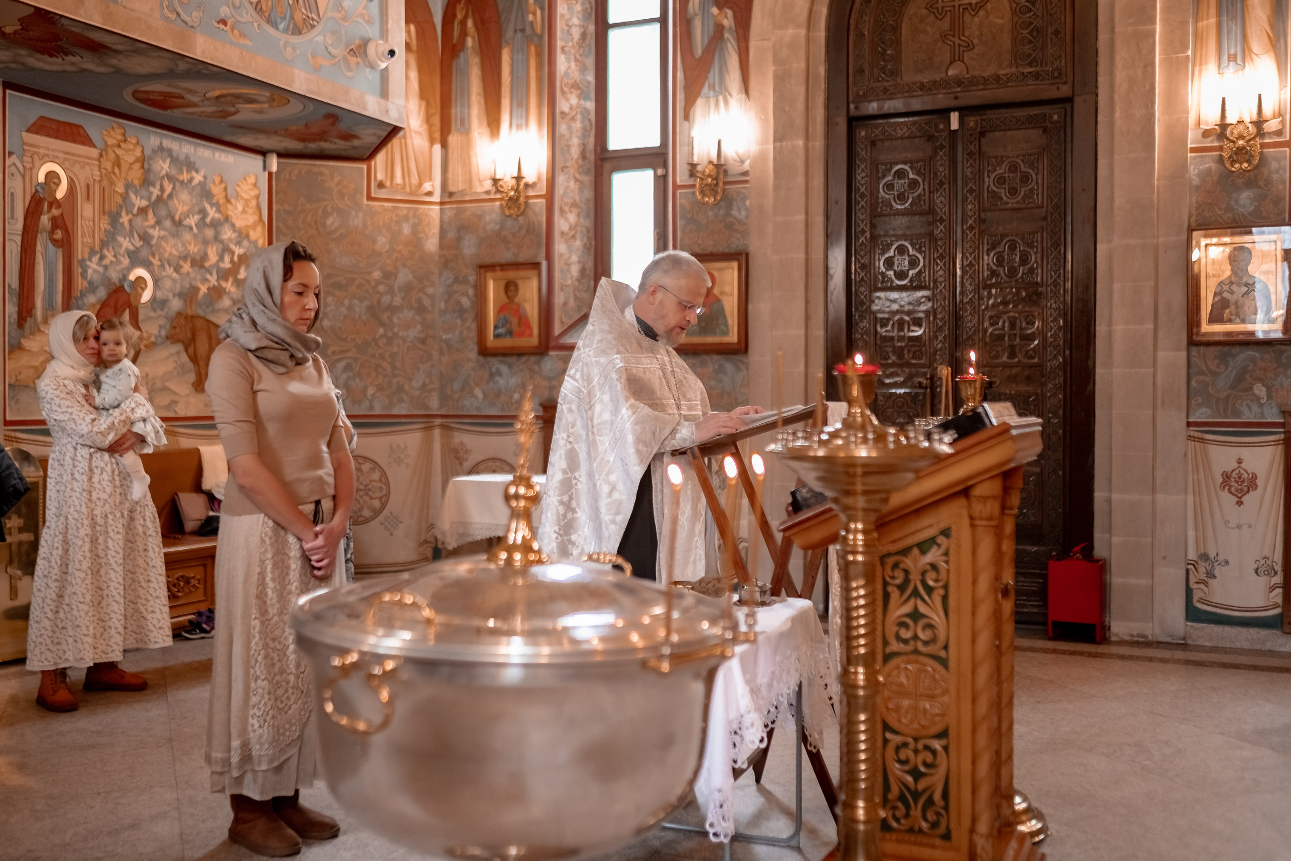 Крещение в Храме Сергия Радонежского на Рязанке. Профессиональный фотограф в Москве и Мо Мария Шантарёва