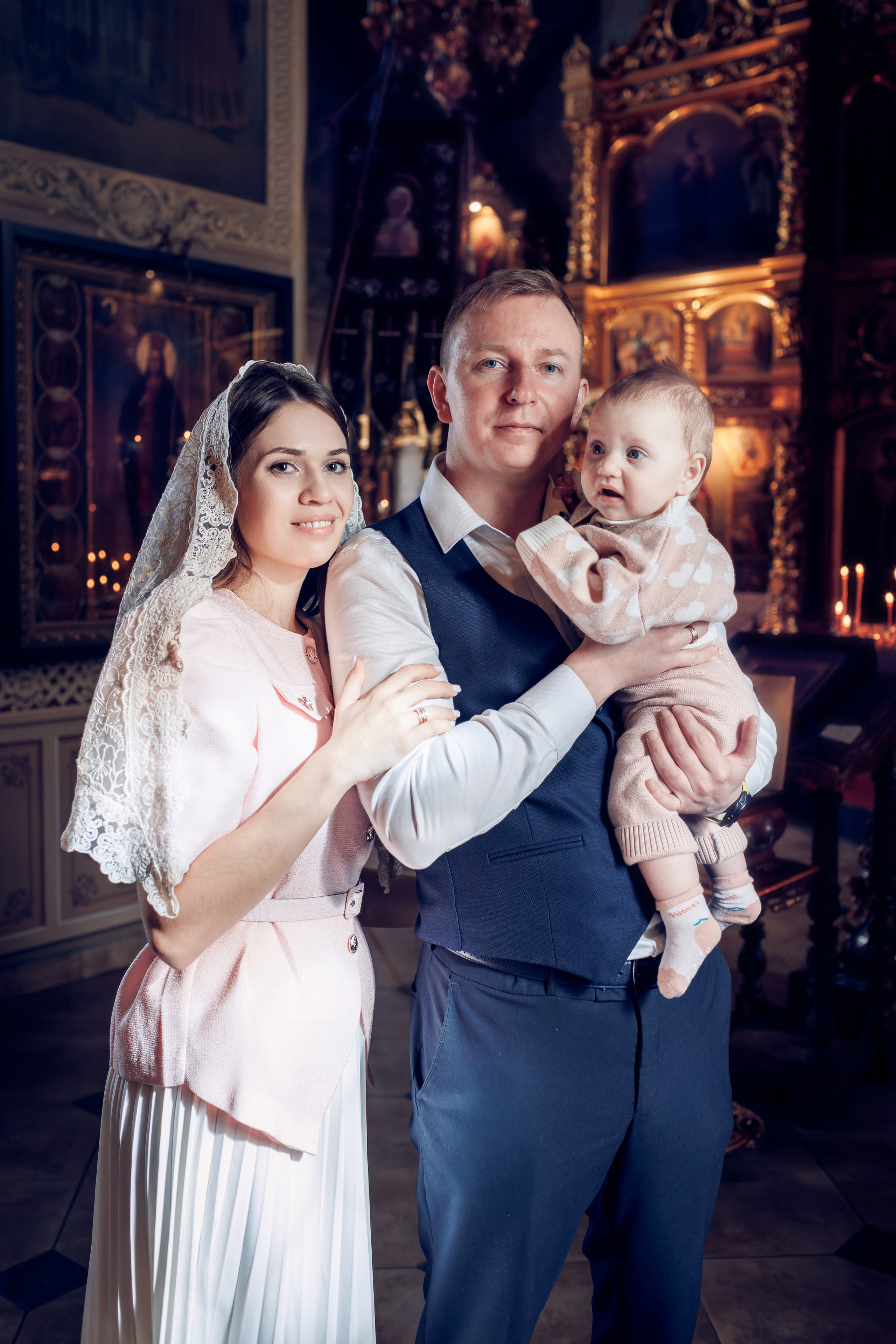 Крещение в Храме Святого Уара Мученика в Вешках. Профессиональный фотограф в Москве и Мо Мария Шантарёва