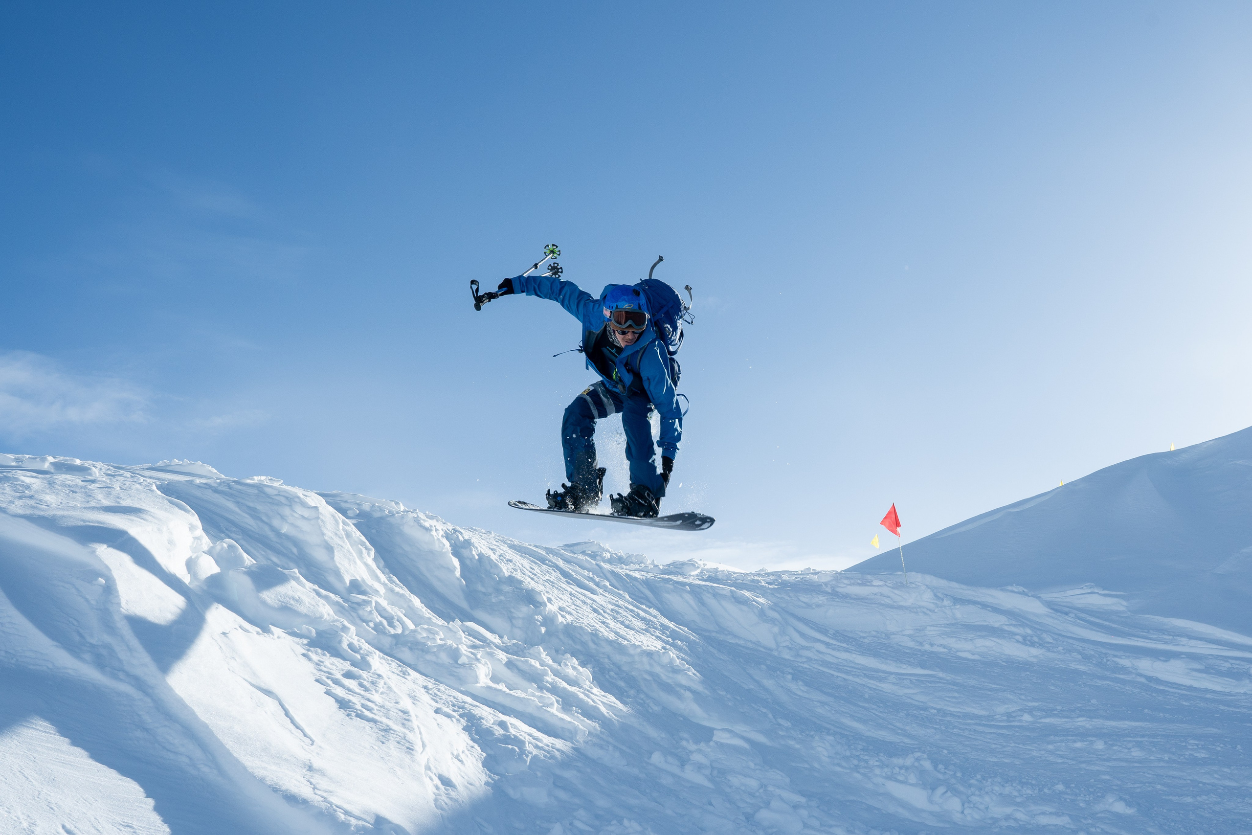 Фотографический момент прыжка с дистанции 