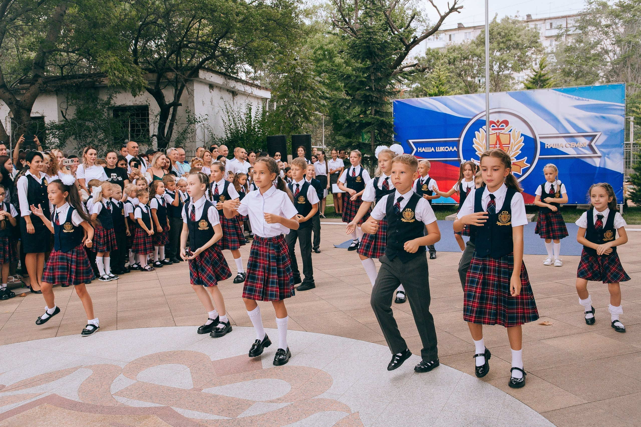 1 класс школа «Личность». Выпускные альбомы Натальи Бутко: Новороссийск, Анапа, Геленджик