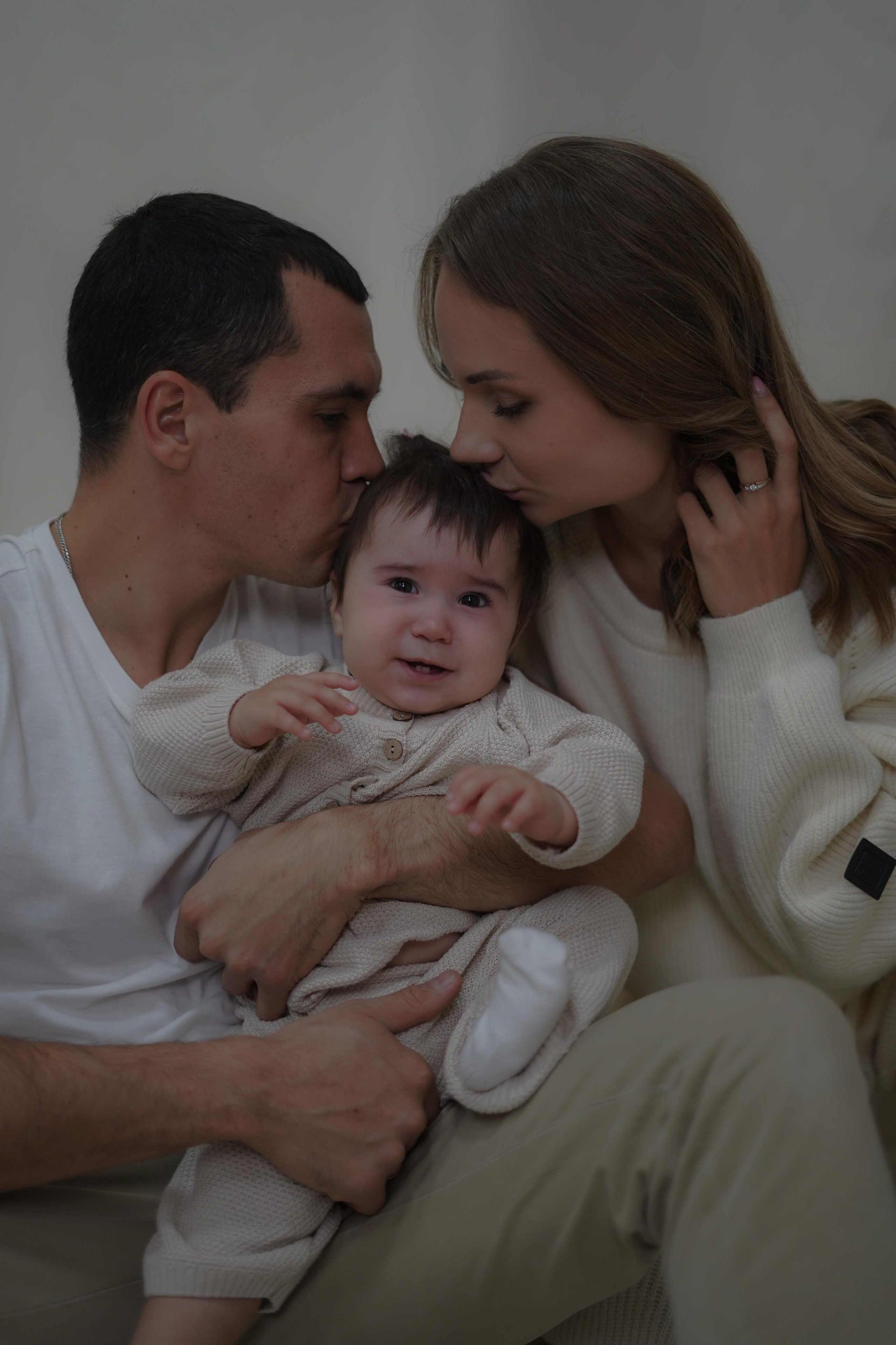 Вова+ Полина= Вика. Фотограф Волгоград Анастасия Ли