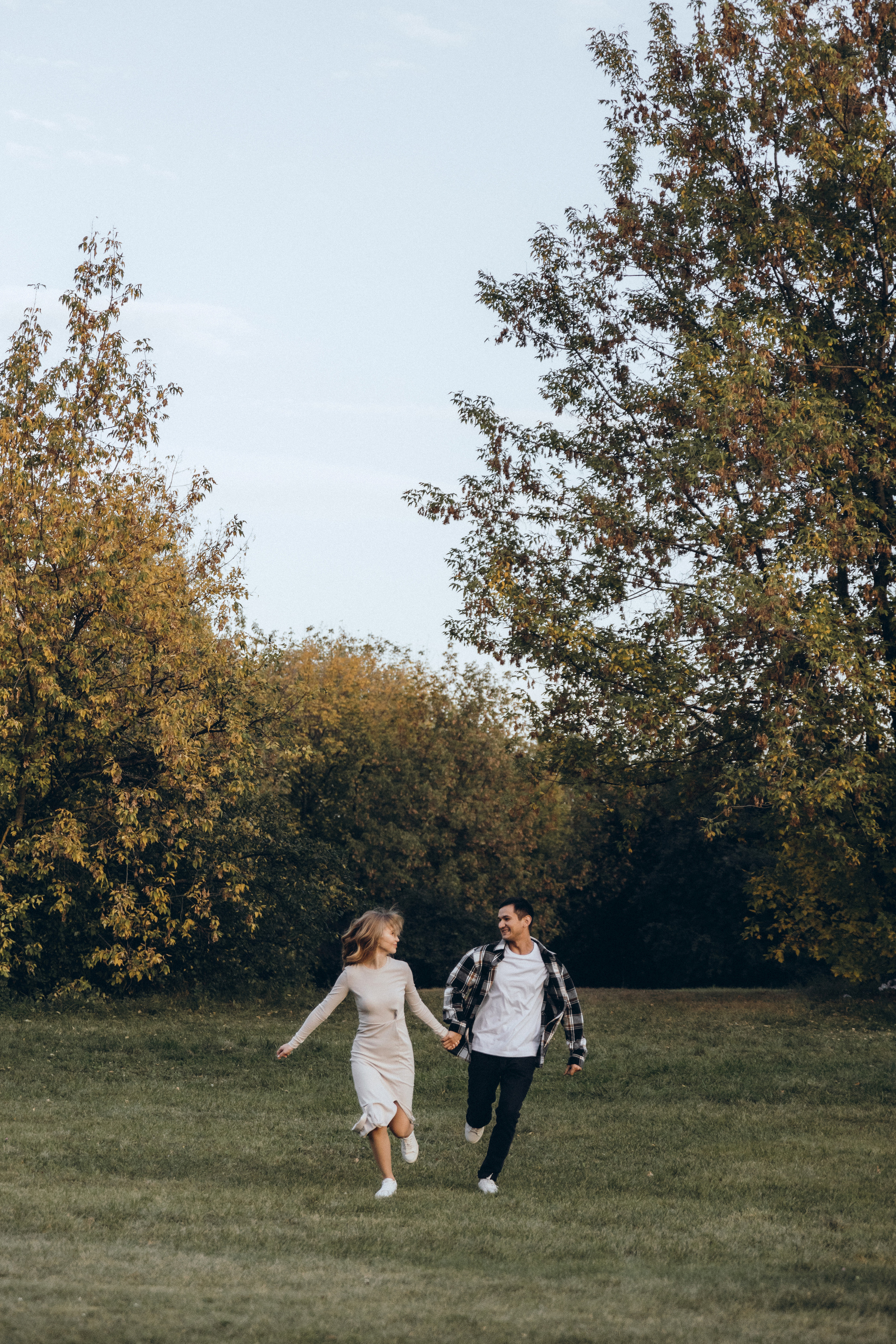 Саша и Вика, прогулка в Коломенском на закате. Свадебный и портретный фотограф в Москве Кристина Золотова
