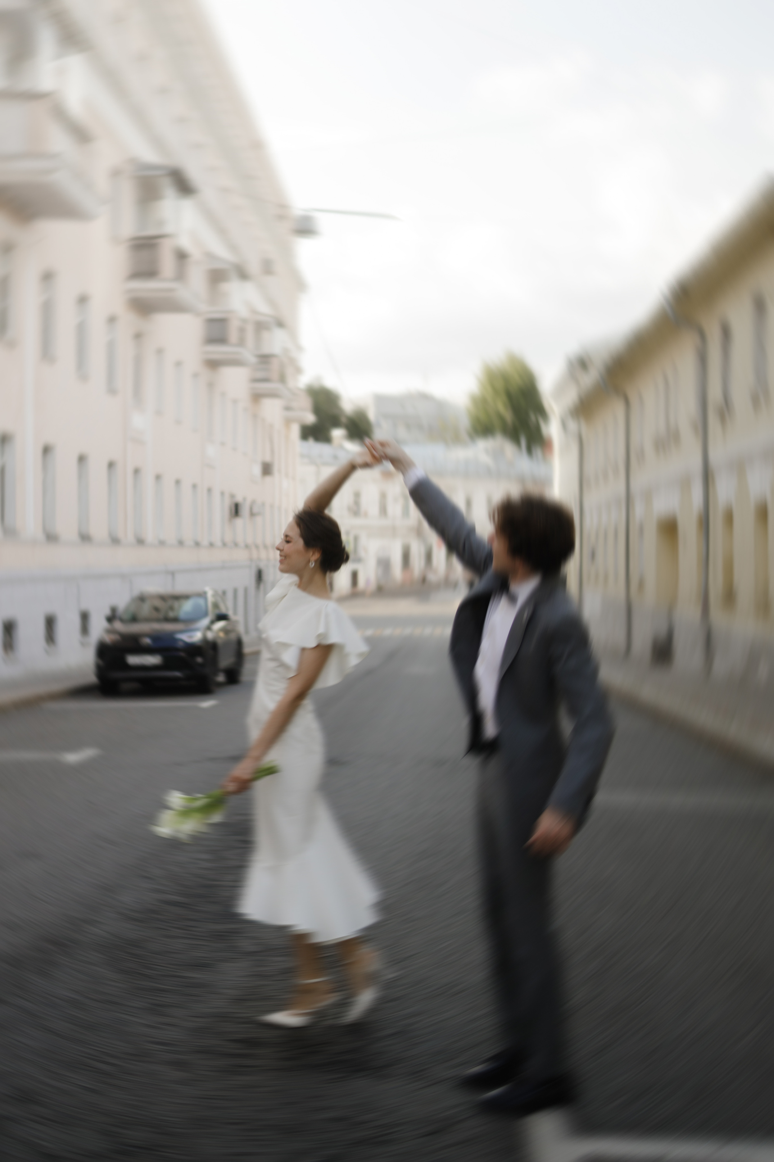 Кирилл и Юлия, роспись и прогулка по улочкам Китай города на закате. Свадебный и портретный фотограф в Москве Кристина Золотова