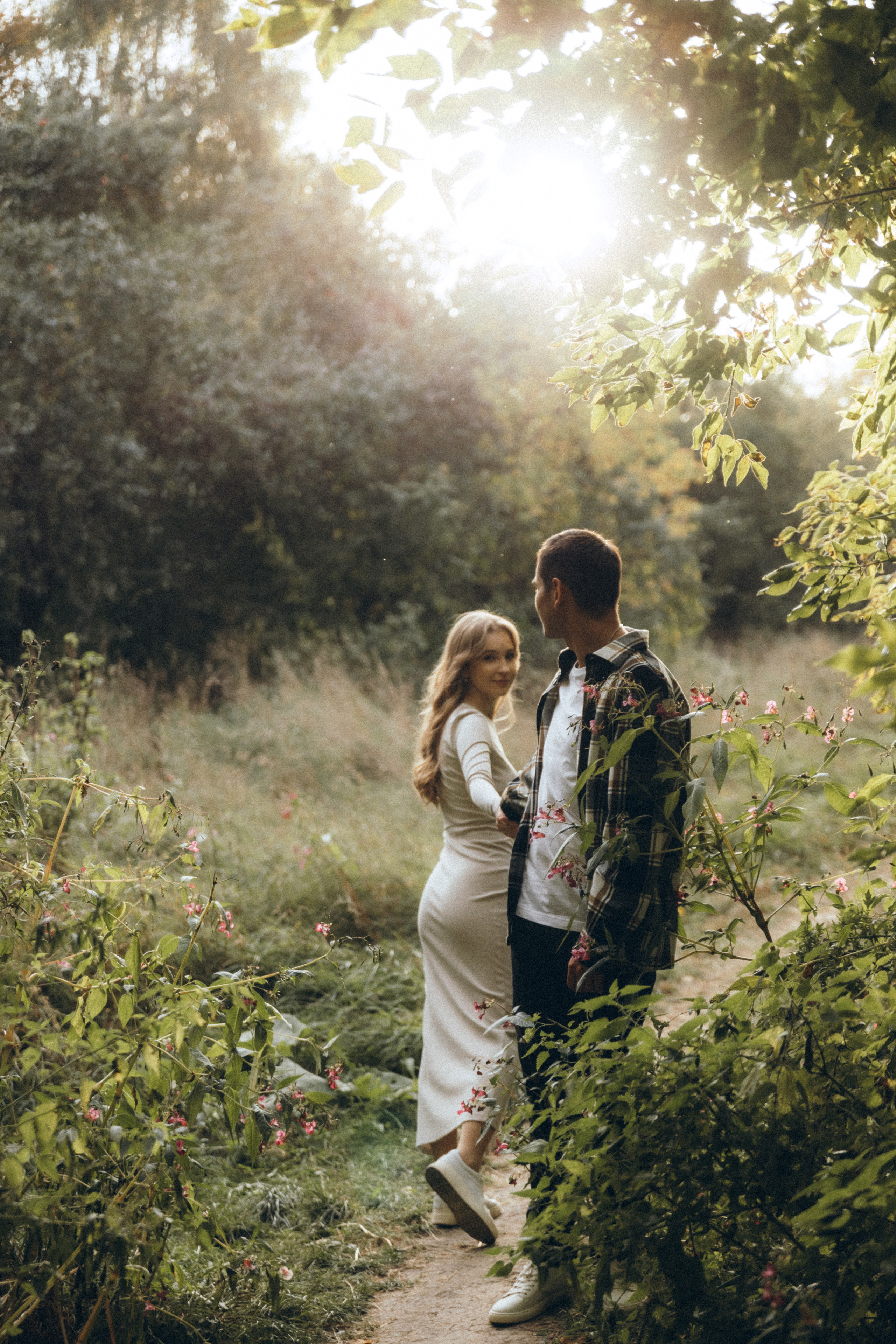 Саша и Вика, прогулка в Коломенском на закате. Свадебный и портретный фотограф в Москве Кристина Золотова