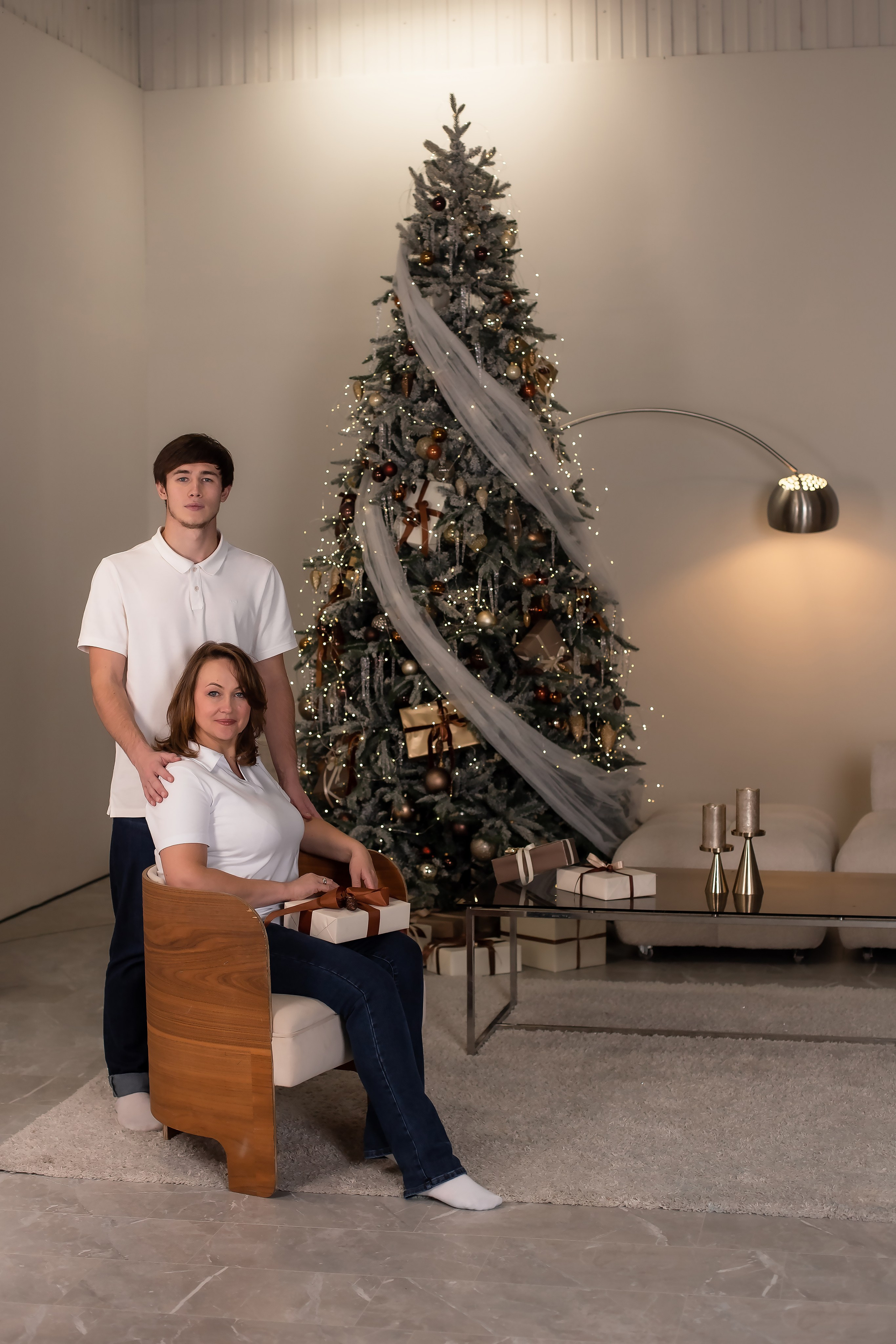 Алена. Семейная съемка в зале Крем. Фотограф в Калининграде Решетникова Алина