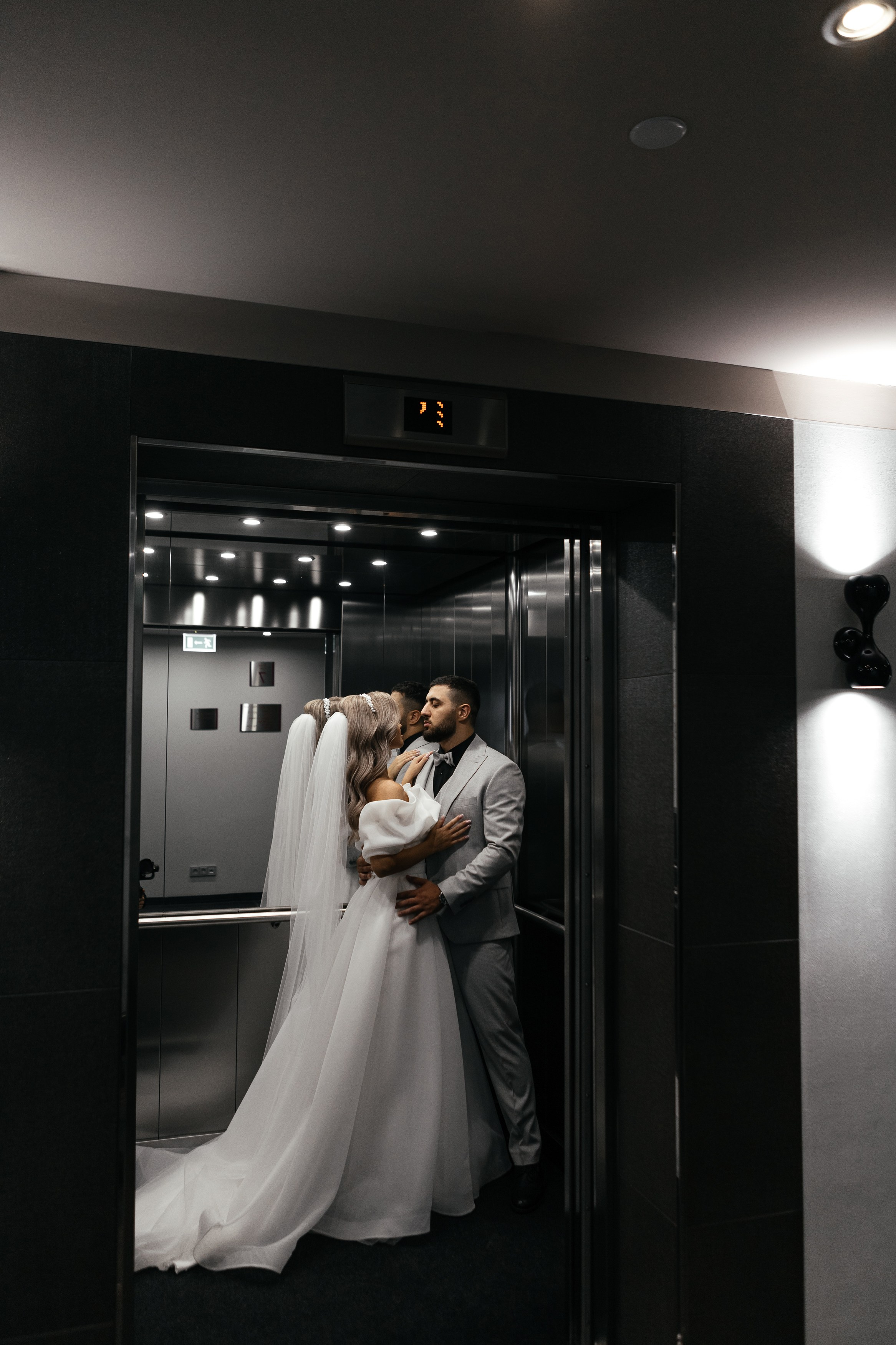 Свадебный фотограф Уфа — Руслан ГабдлисламовЖивые эмоции, красивые кадры, воспоминания на всю жизнь.Работаю по всей Республике Башкортоста. Свадебный фотограф Уфа Руслан Габдлисламов