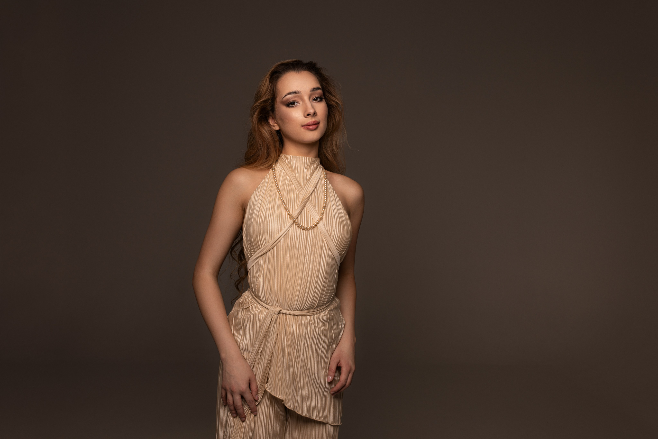 Студийная съемка с Полиной на циклораме в формате для «себя». Дмитрий Шульгин, портретный фотограф в Воронеже