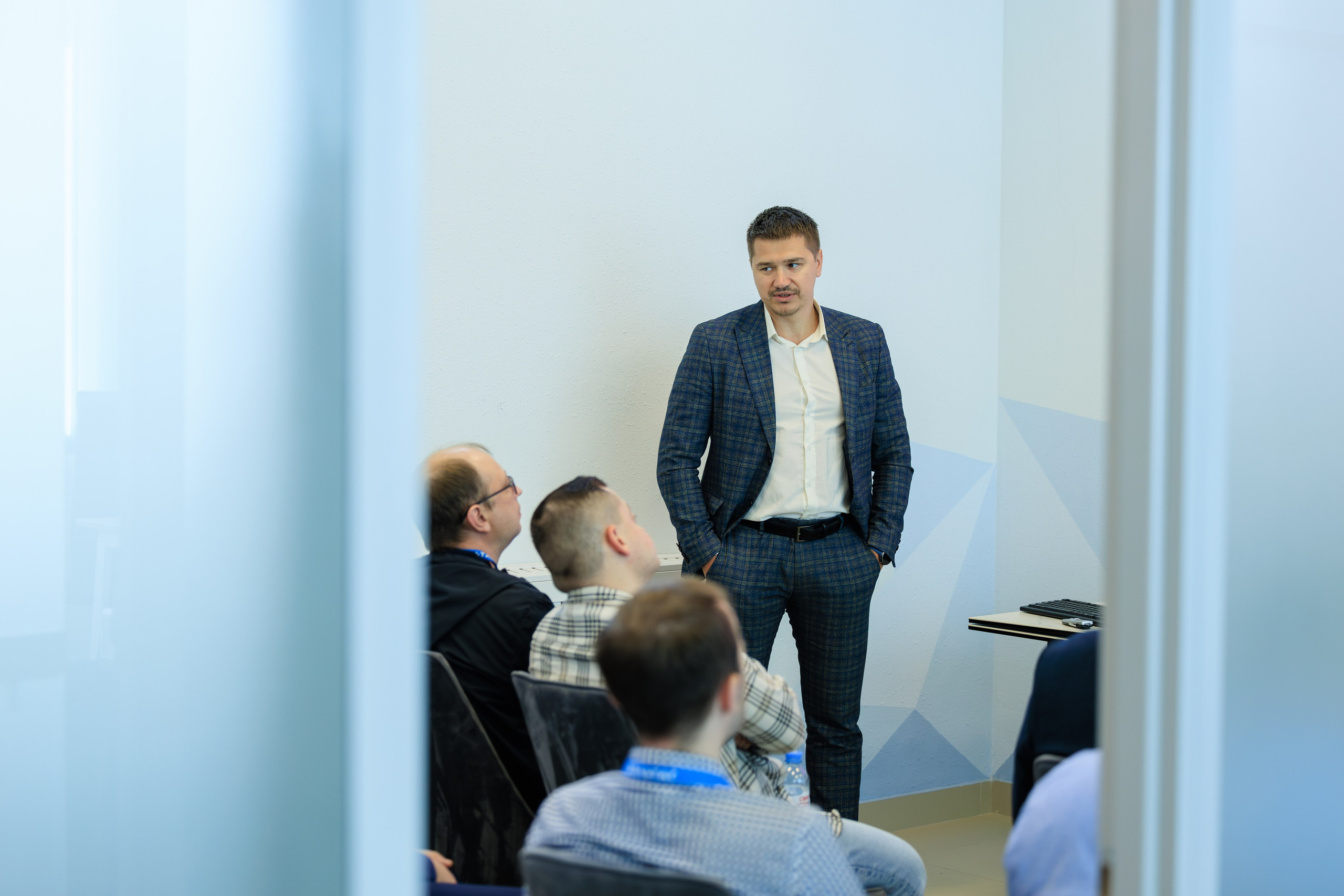 Вольтаг — Экскурсия по производству. Контент для бизнеса в Екатеринбурге Полдень Медиа