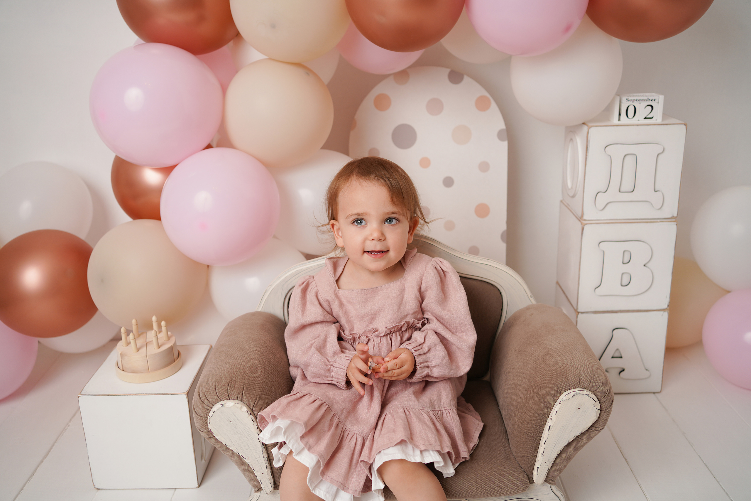 Детская фотосессия Два годика Викуле. Детский фотограф и фотограф новорожденных в Калининград Оксана Иваний