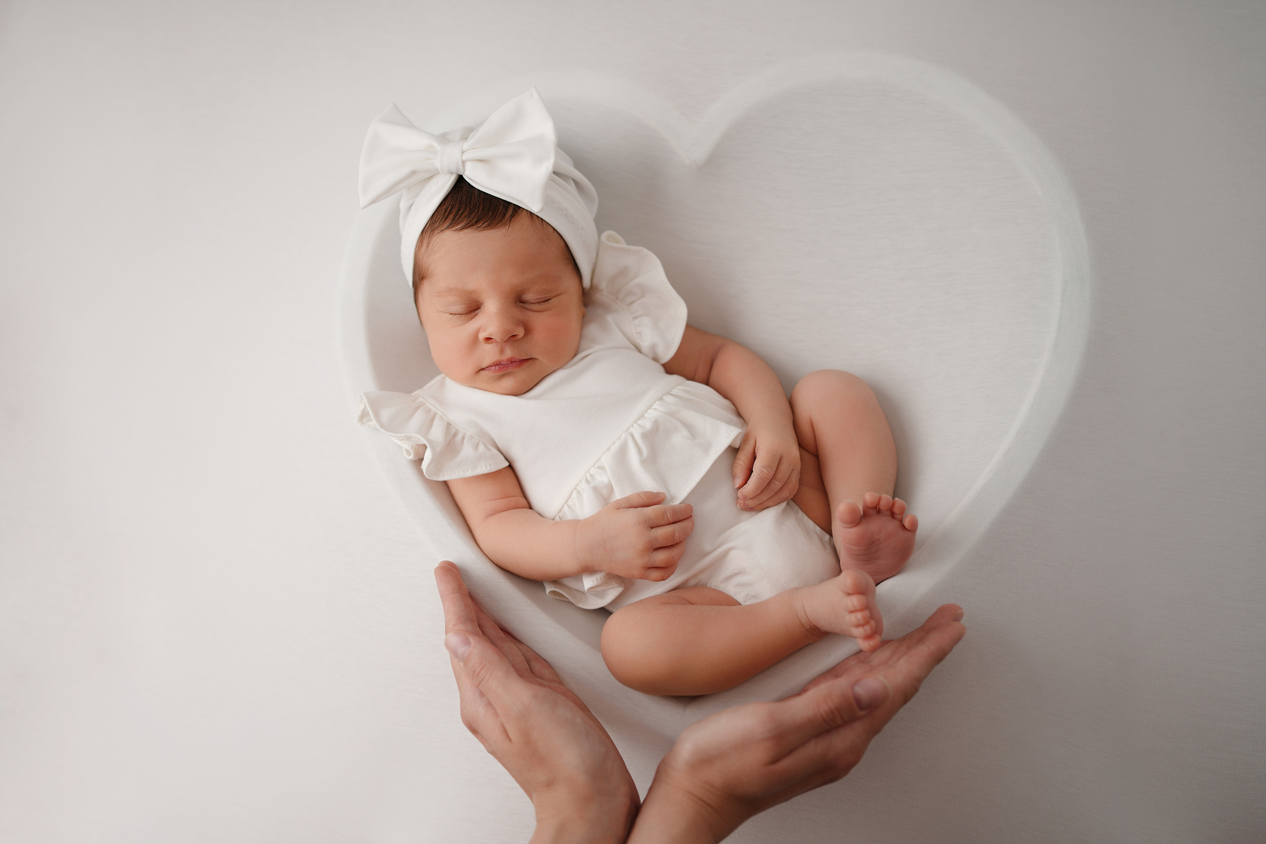 Детская фотосессия для новорожденной малышки. Детский фотограф и фотограф новорожденных в Калининград Оксана Иваний
