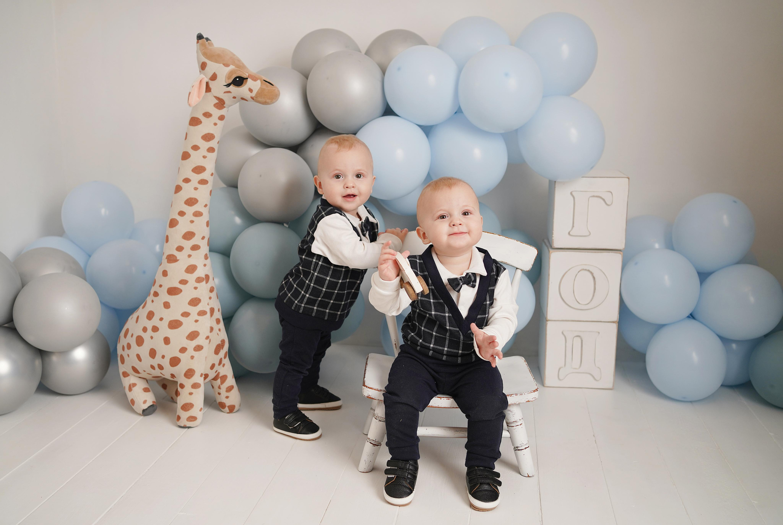 Детская фотосессия Макара и Захара. Детский фотограф и фотограф новорожденных в Калининград Оксана Иваний