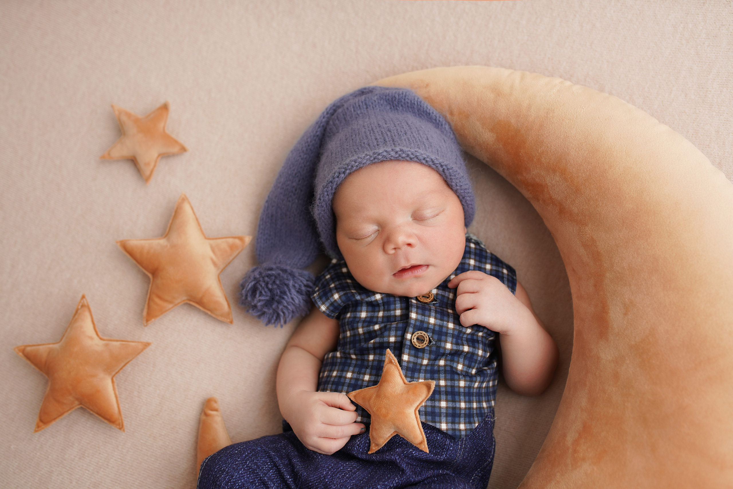 Детская фотосессия новорожденных мальчиков. Детский фотограф и фотограф новорожденных в Калининград Оксана Иваний