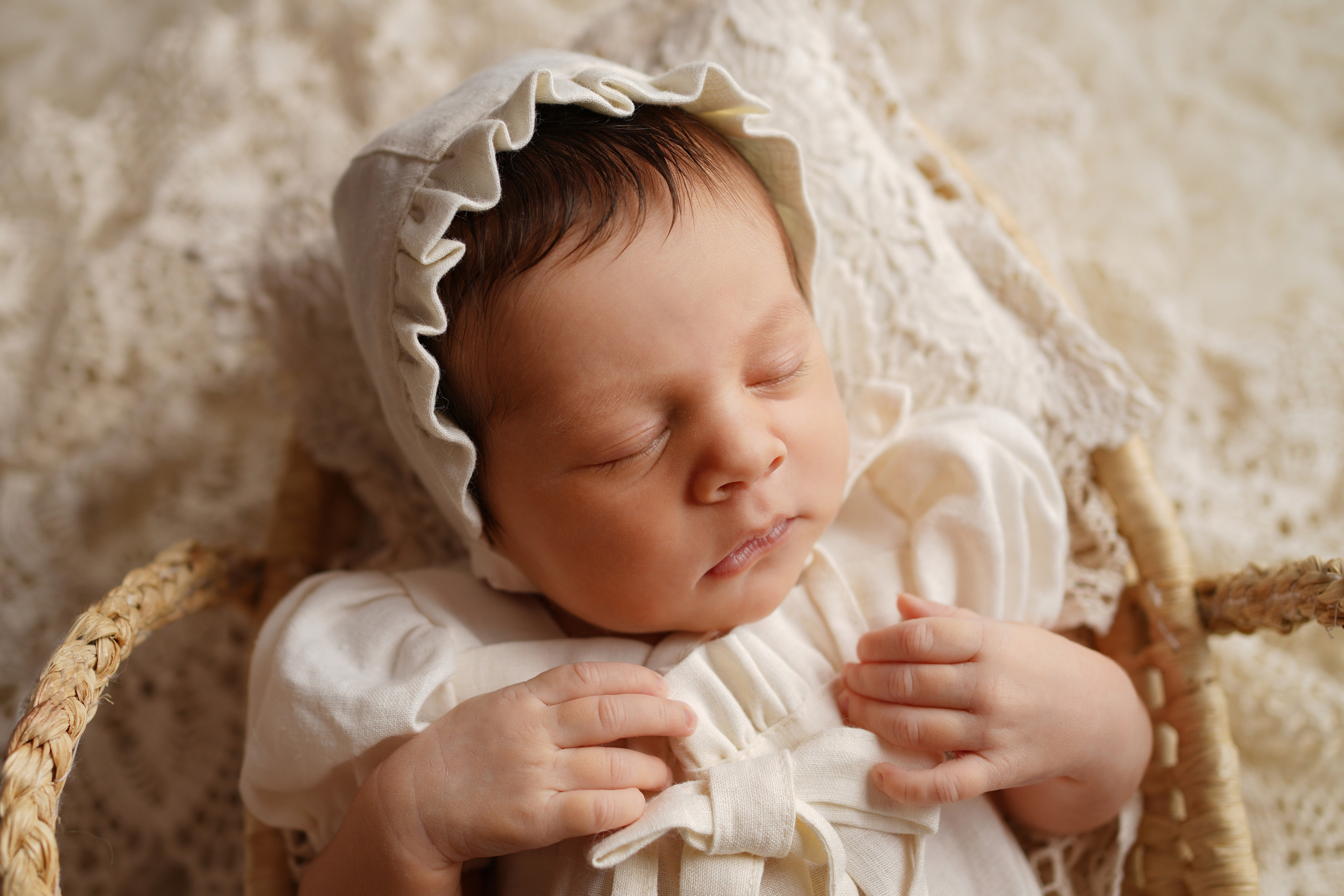 Детская фотосессия для новорожденной малышки. Детский фотограф и фотограф новорожденных в Калининград Оксана Иваний