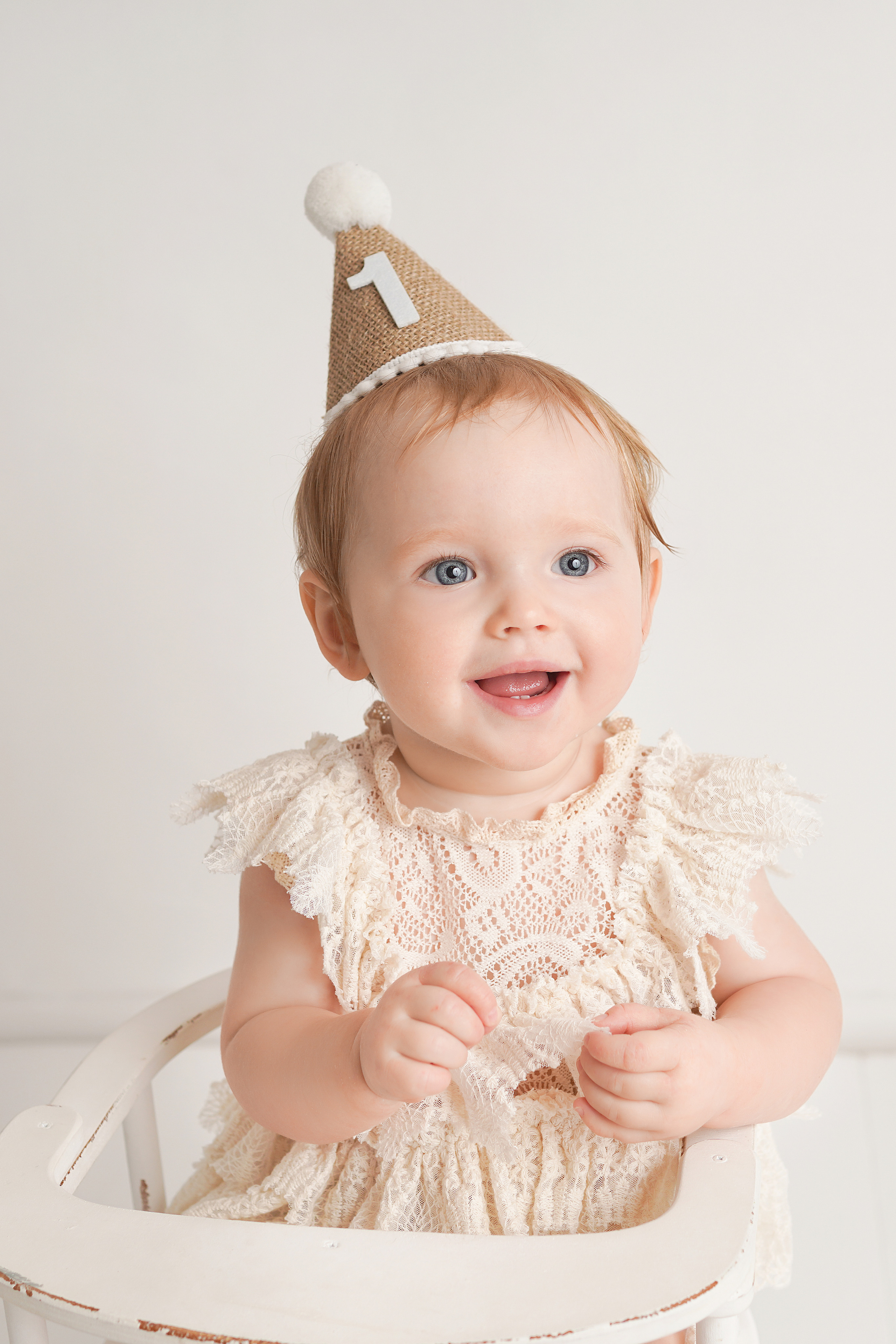 В детской фотостудии можно сделать фотографии Первого годика.