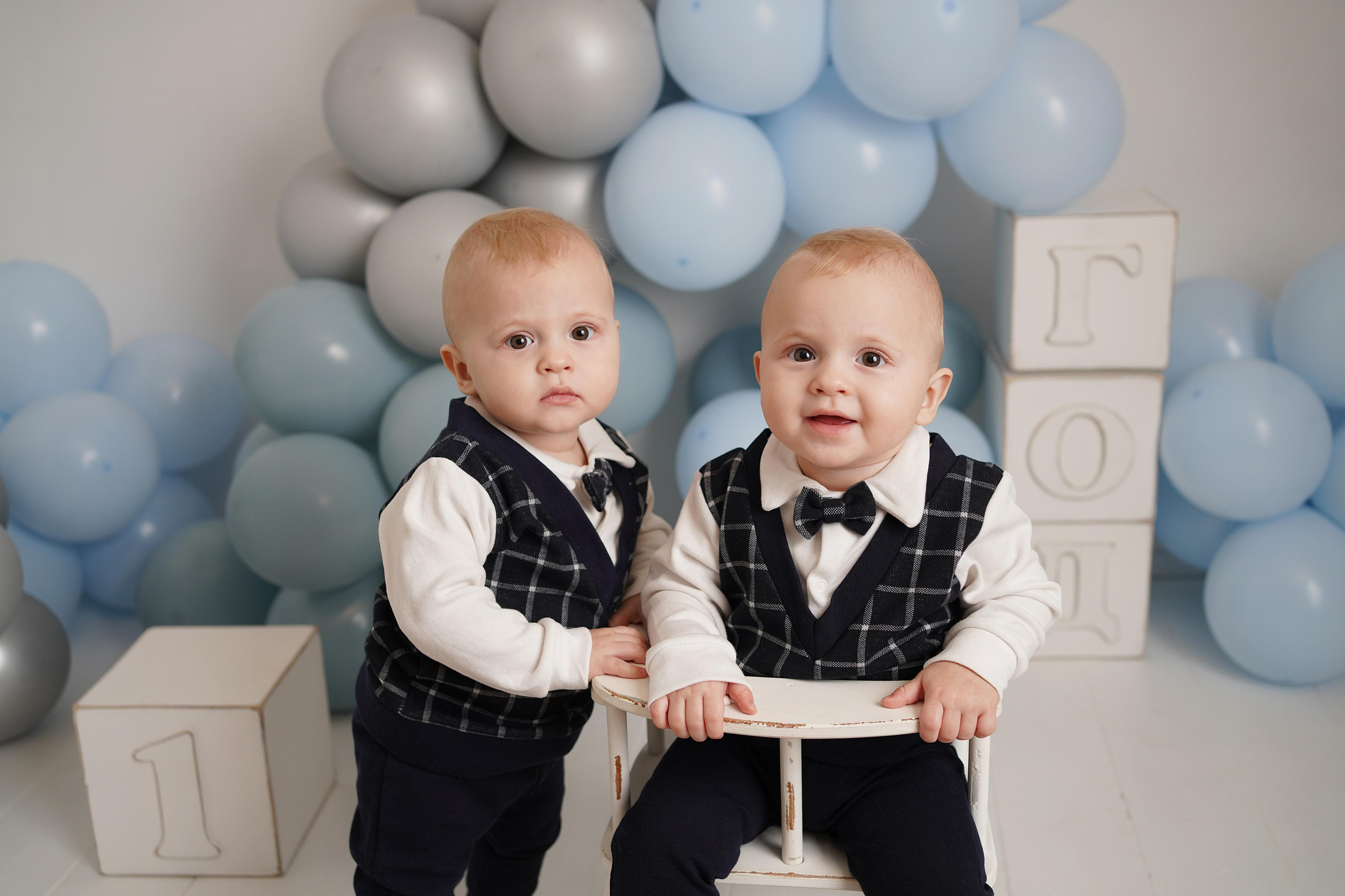 Детская фотосессия Макара и Захара. Детский фотограф и фотограф новорожденных в Калининград Оксана Иваний