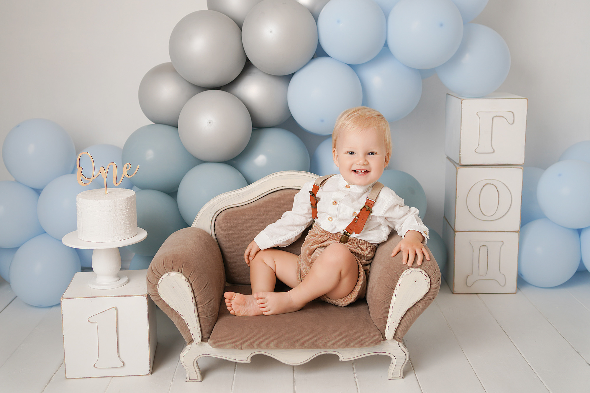 Детская фотосессия Первый год Максимки. Детский фотограф и фотограф новорожденных в Калининград Оксана Иваний