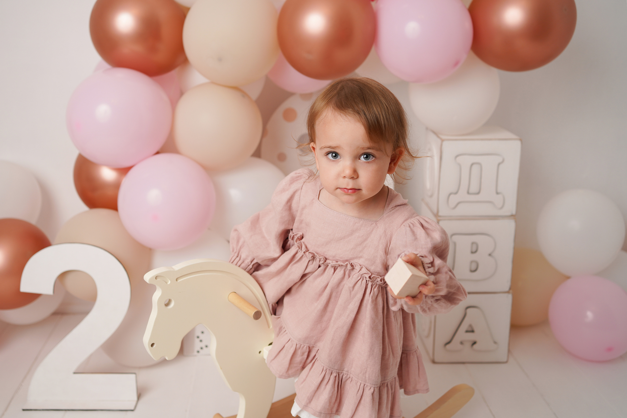 Детская фотосессия Два годика Викуле. Детский фотограф и фотограф новорожденных в Калининград Оксана Иваний