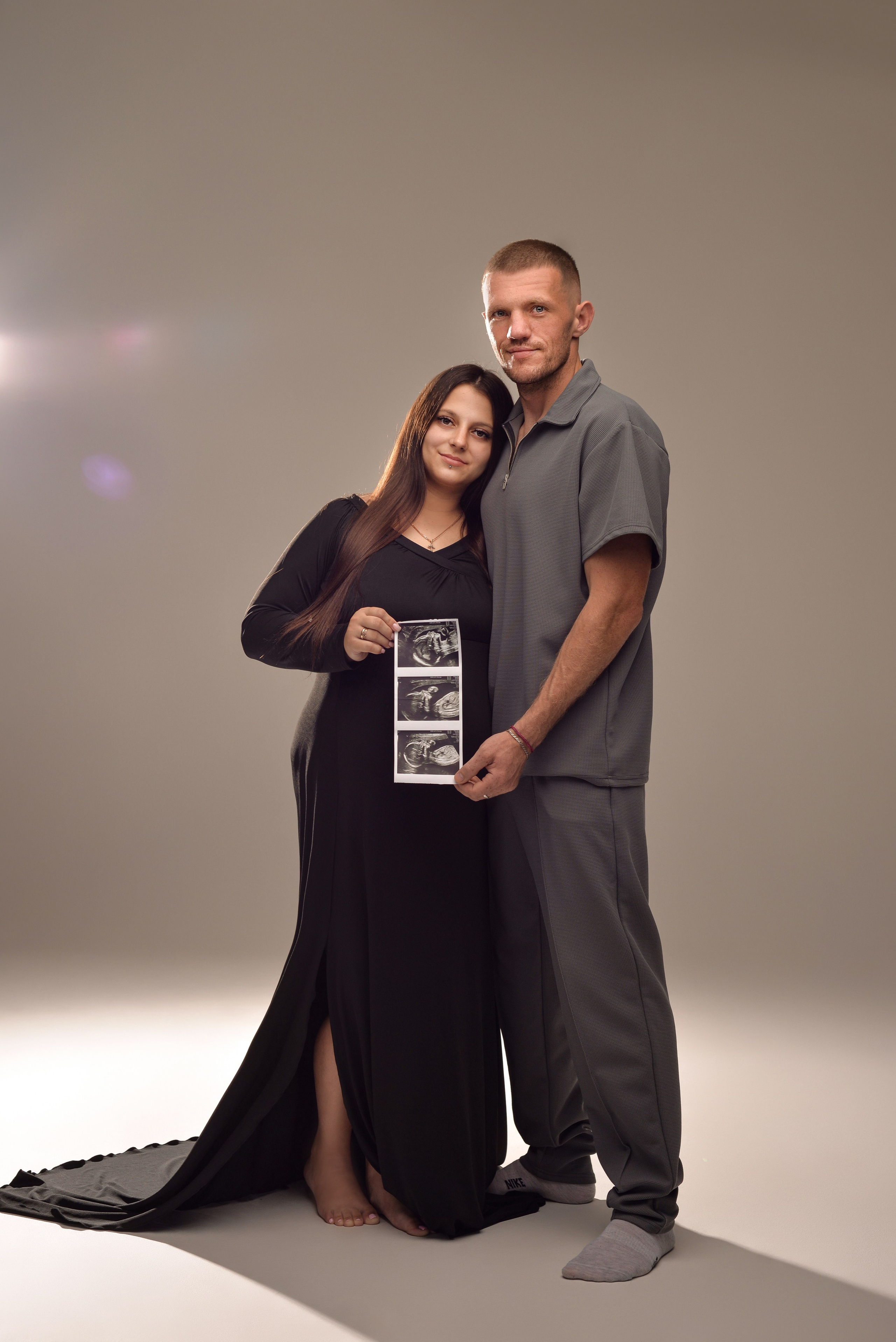 Беременность съемка, Мария с мужем в студии. Семейный и свадебный фотограф Галина Абакумова, фотосессии в Белгороде