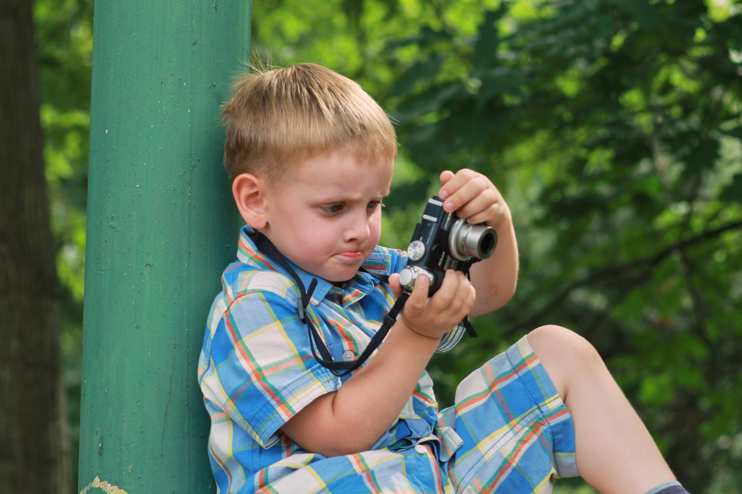Детская фотография в помещении и на улице. Сайт фотографа Виталия Дени