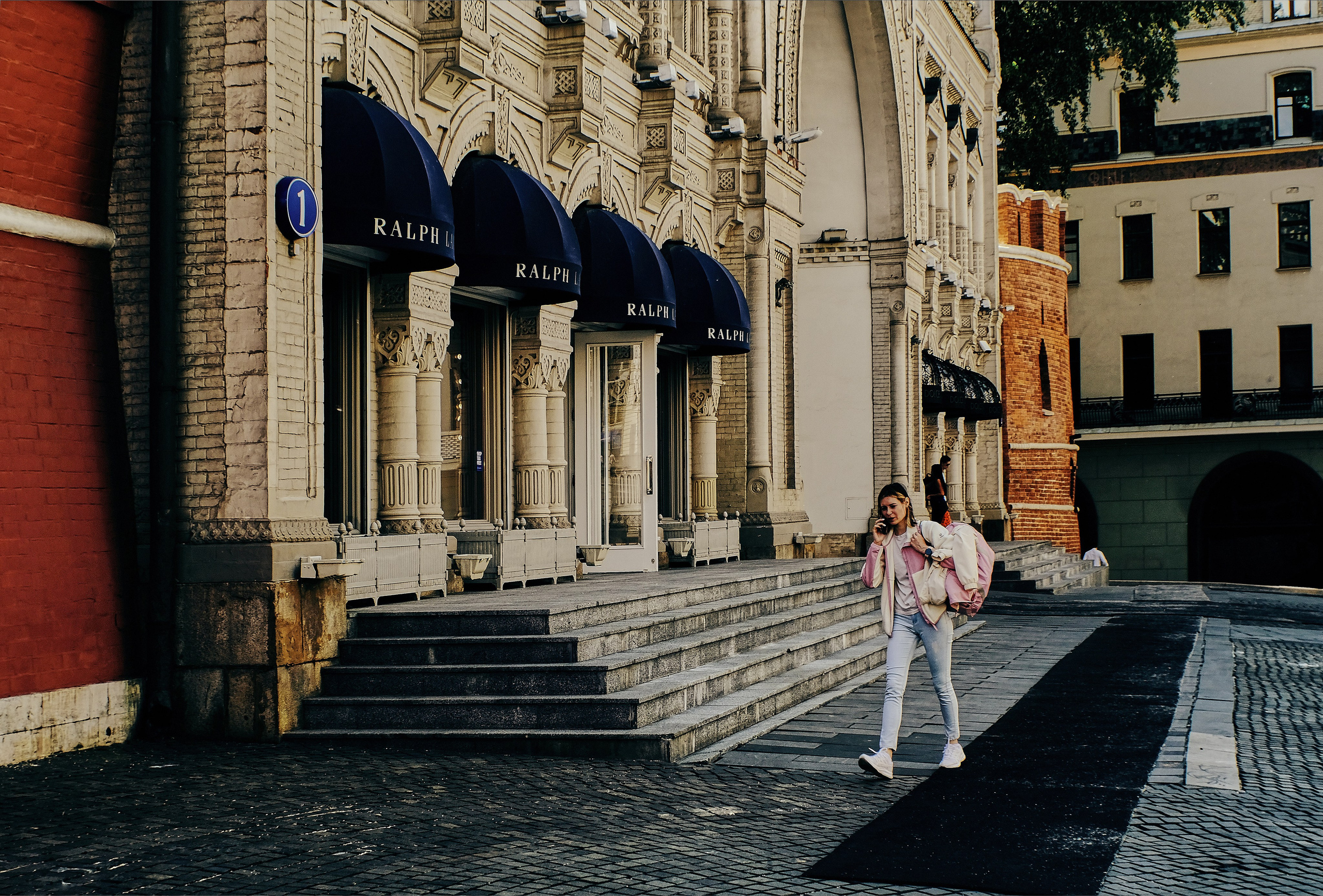 Женский портрет в стиле "Стрит". Сайт фотографа Виталия Дени