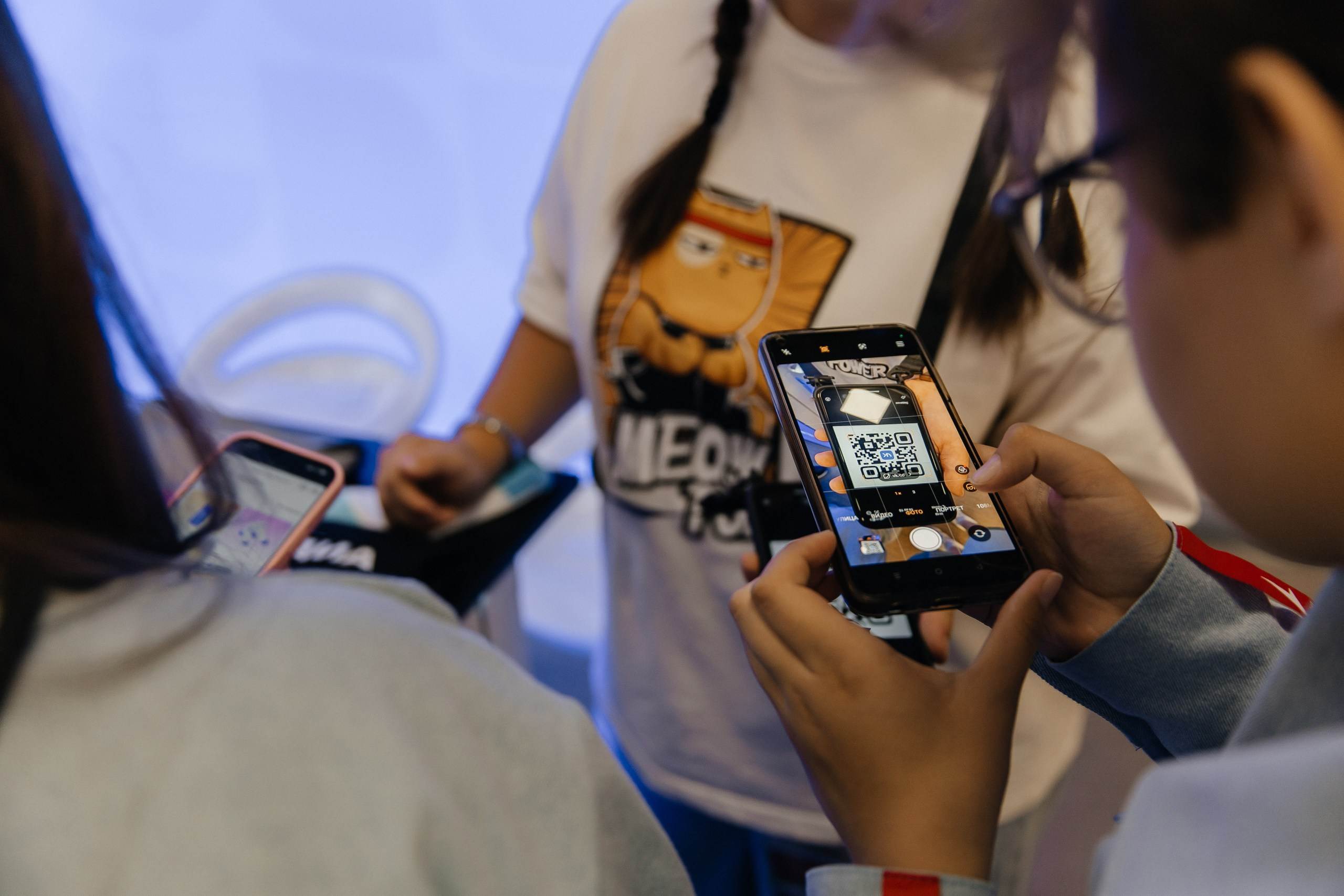 МЕДИА ПРИТЯЖЕНИЕ. ПЕРВЫЕ | VK EDUCATION |МОСКВА, 2025. Five Media — репортажный фотограф Москва | Мск