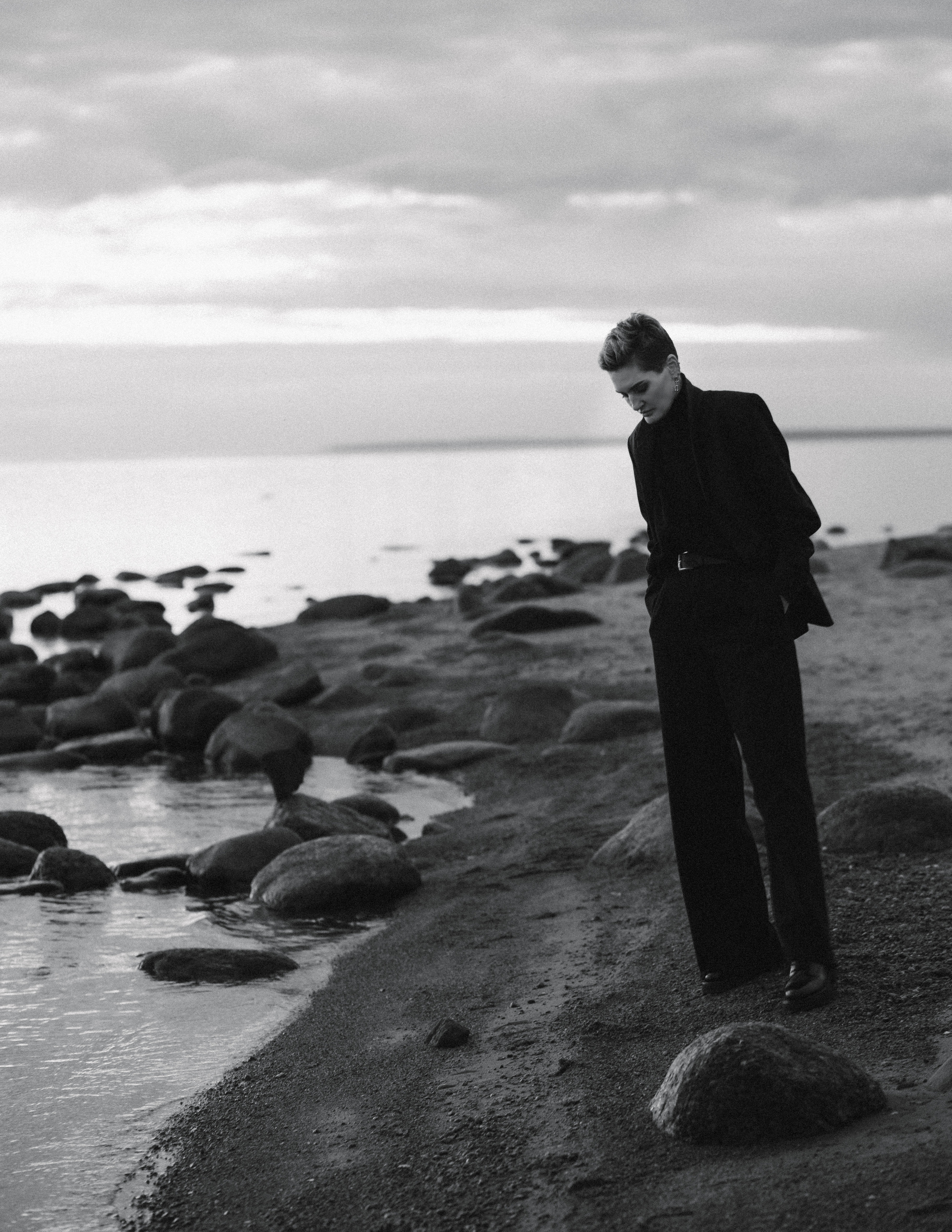 Ира на пляже. Контент фотограф в Санкт-Петербурге Елена Кегель