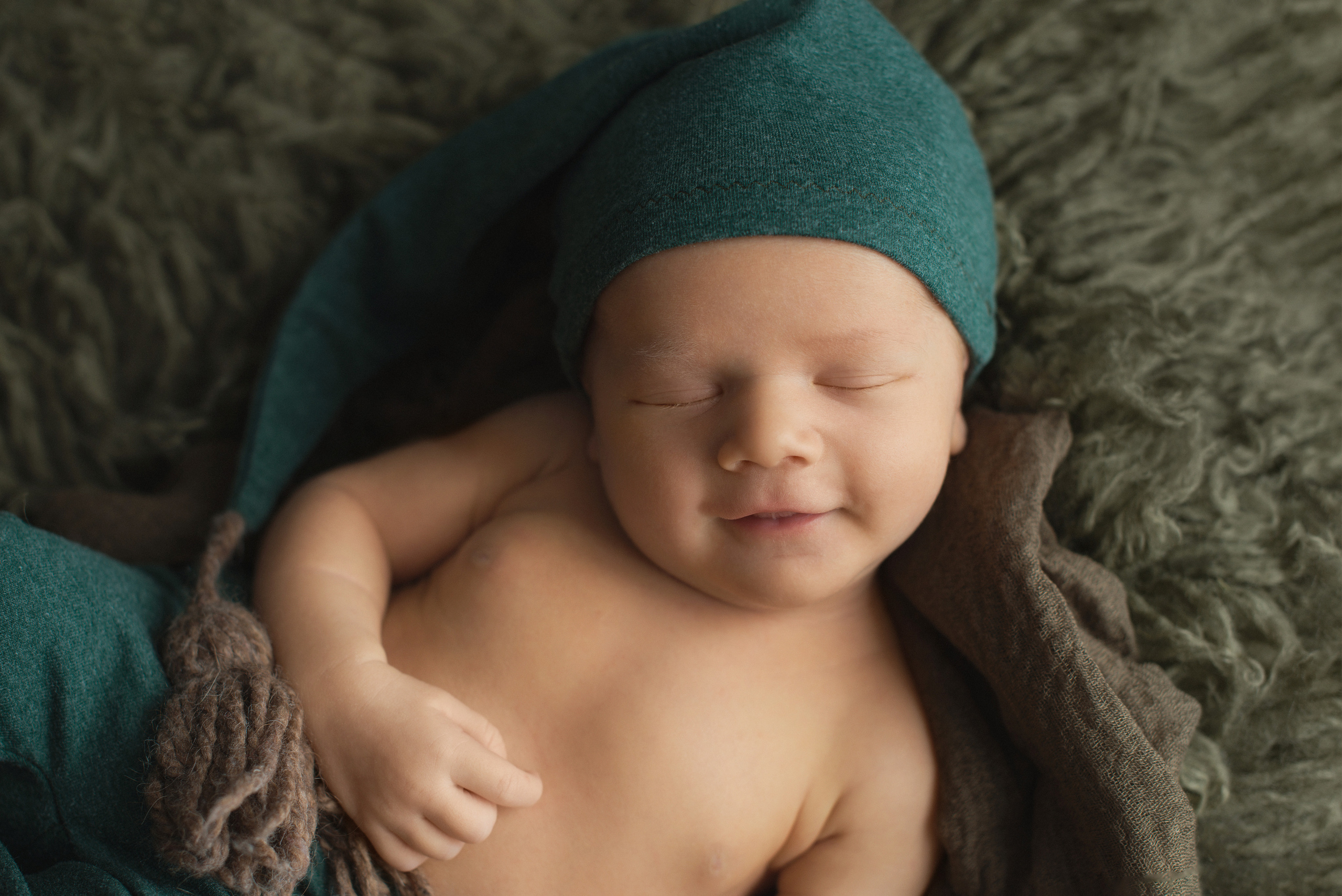 Фотосъемка новорожденного. Фотограф беременности, новорожденных и детей до года в Челябинске Волк