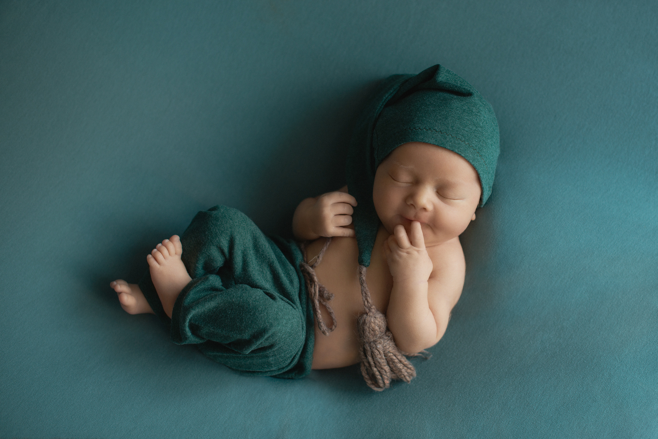 Фотосъемка новорожденного. Фотограф беременности, новорожденных и детей до года в Челябинске Волк