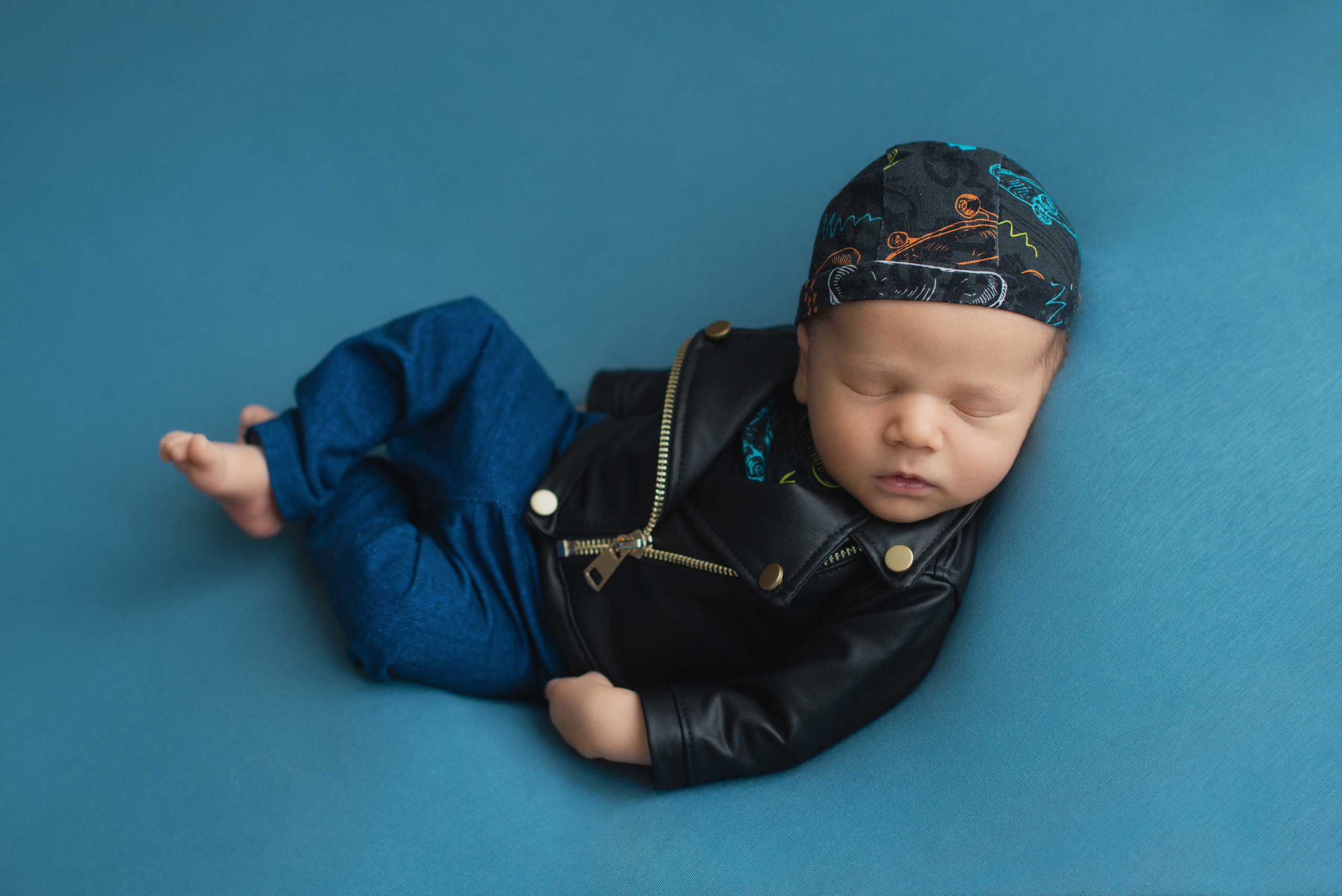 Фотосъемка новорожденного. Фотограф беременности, новорожденных и детей до года в Челябинске Волк