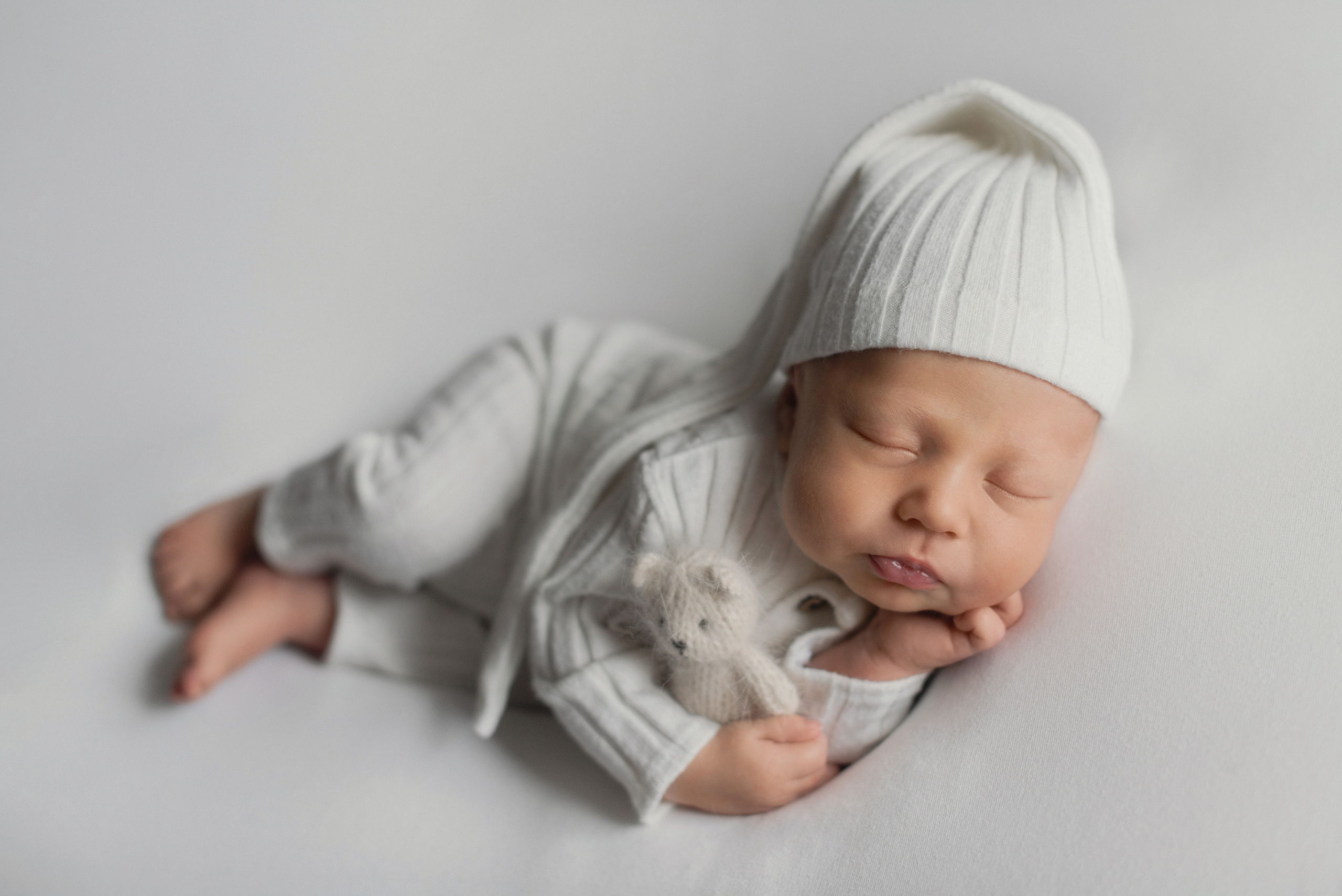 Фотосъемка новорожденного. Фотограф беременности, новорожденных и детей до года в Челябинске Волк