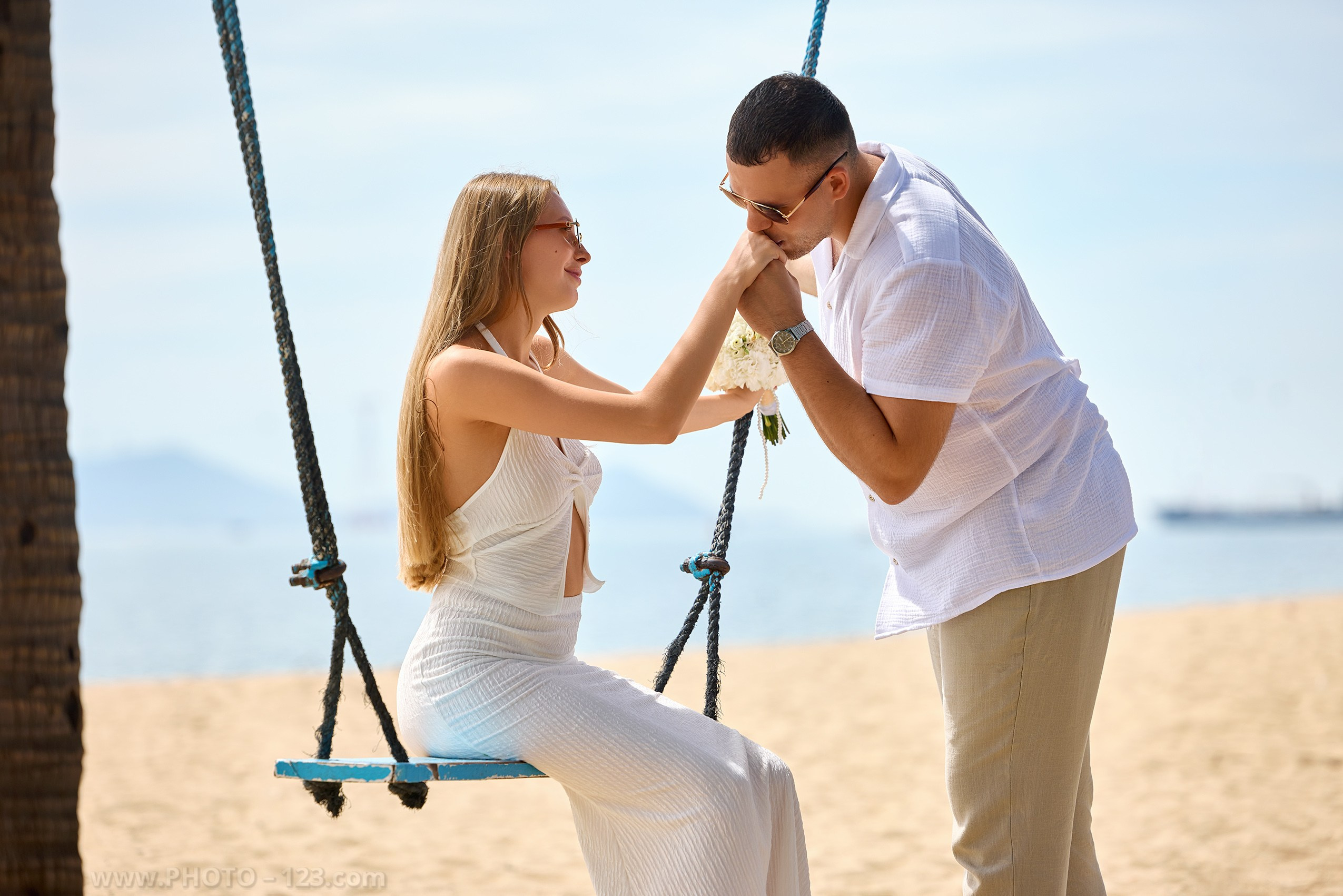 Family Photoshoot in Nha Trang Park & Beach. Commercial & Lifestyle Photographer in Nha Trang | photo-123.com