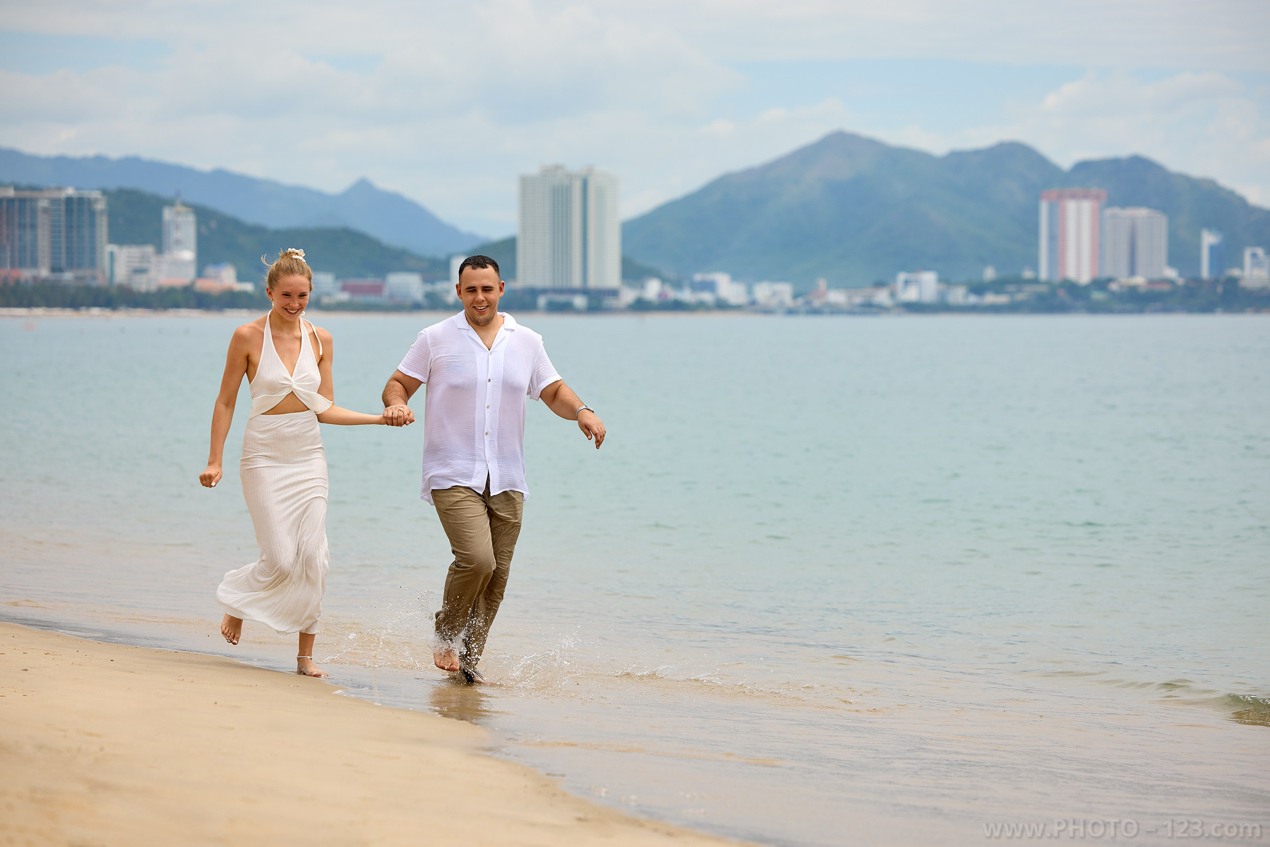 Family Photoshoot in Nha Trang Park & Beach. Commercial & Lifestyle Photographer in Nha Trang | photo-123.com